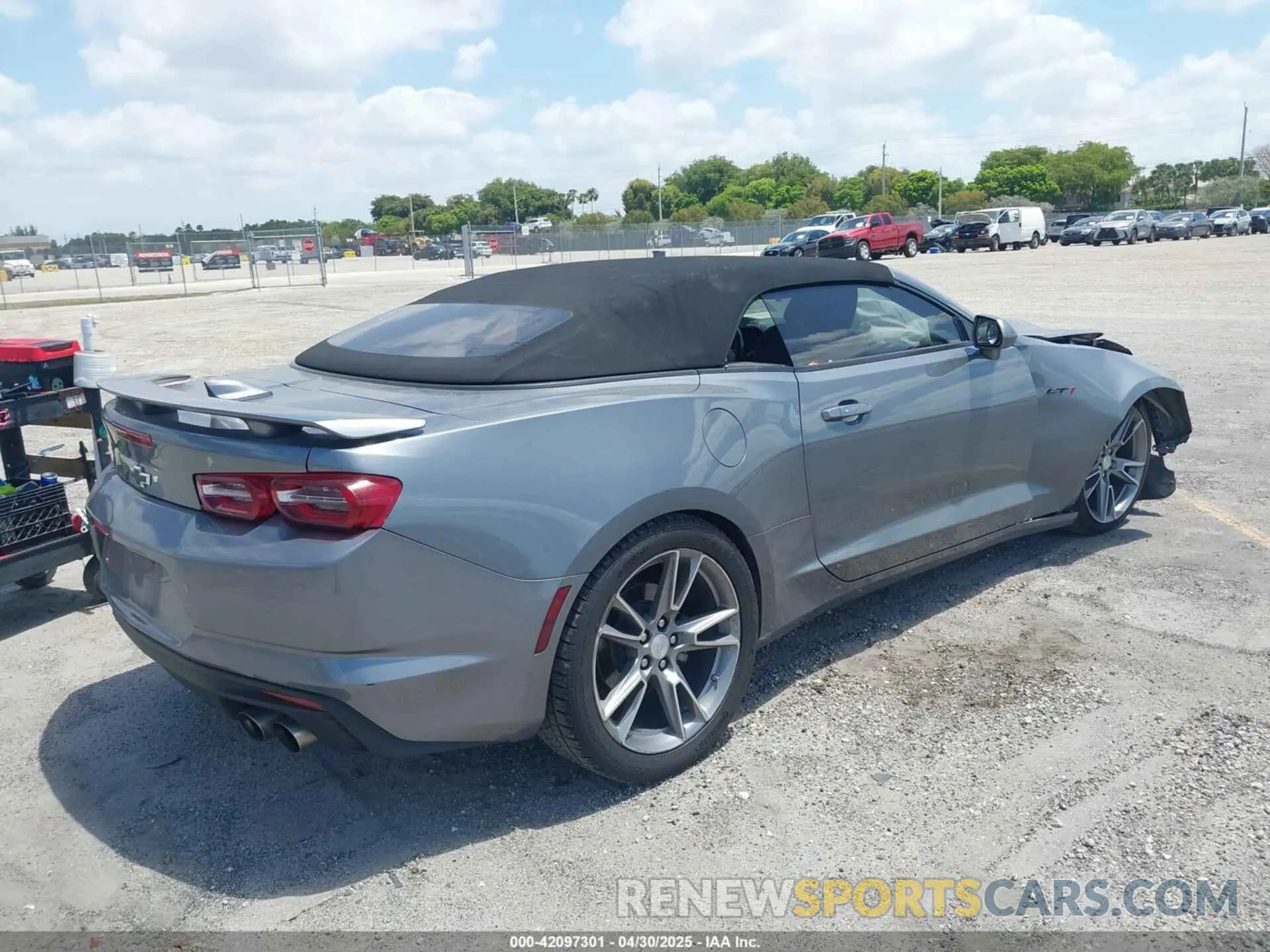 4 Photograph of a damaged car 1G1FF3D77M0104498 CHEVROLET CAMARO 2021