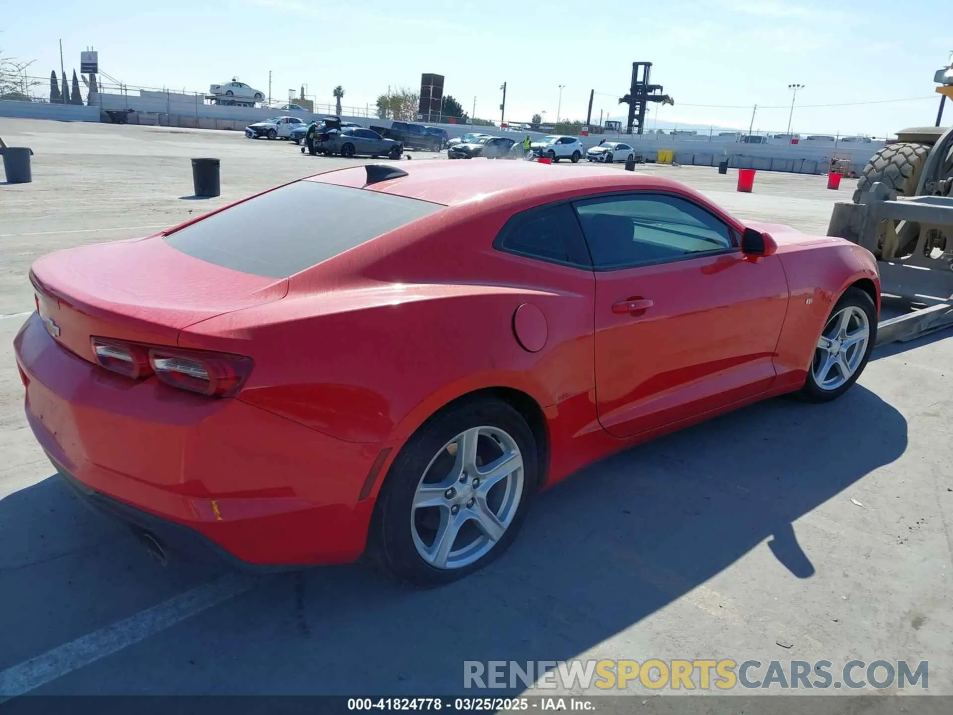 4 Photograph of a damaged car 1G1FB1RX0N0120844 CHEVROLET CAMARO 2022