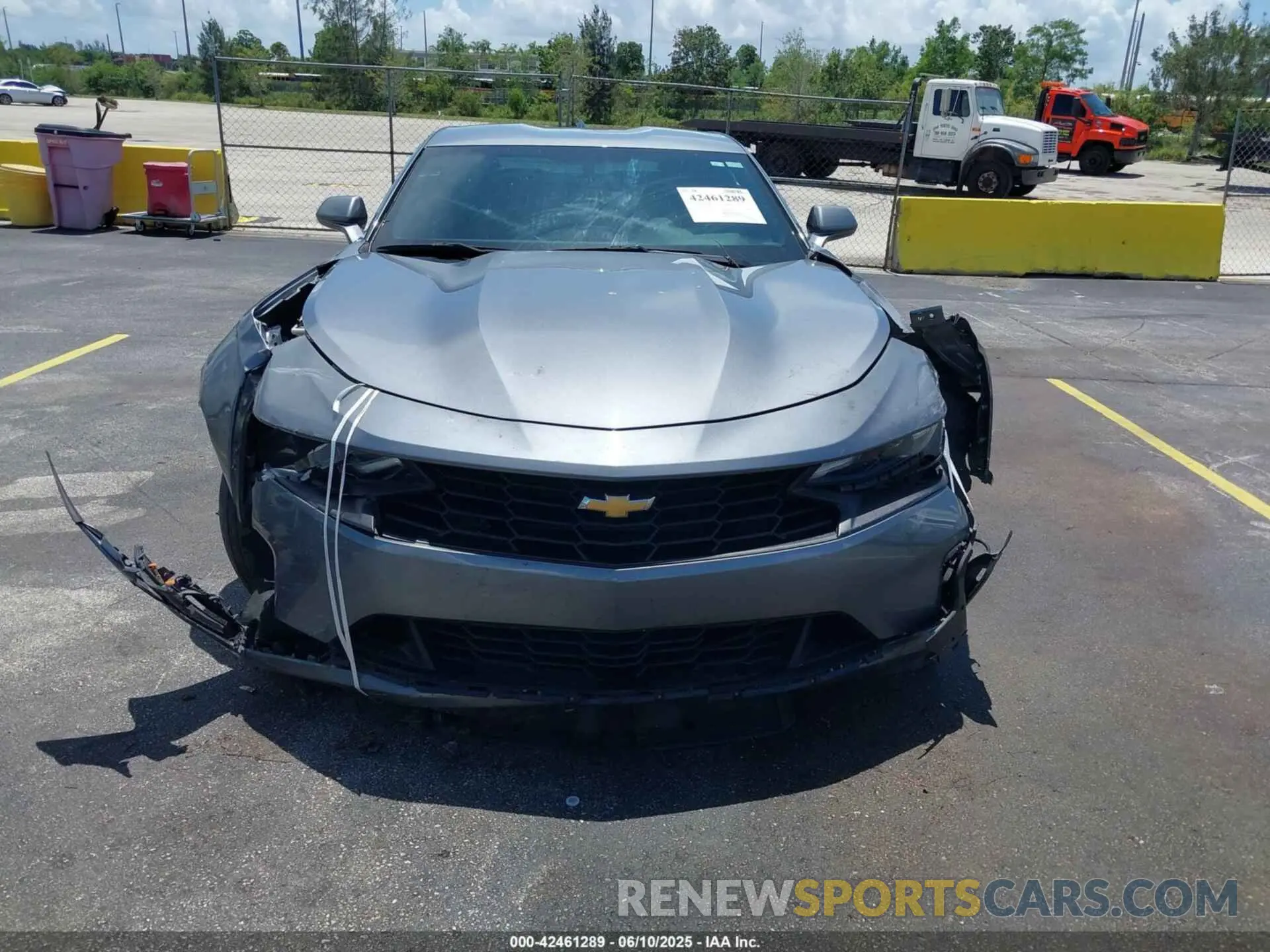 6 Photograph of a damaged car 1G1FB1RX0N0122044 CHEVROLET CAMARO 2022