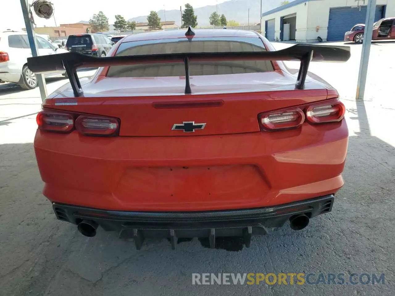 6 Photograph of a damaged car 1G1FB1RX2N0113216 CHEVROLET CAMARO 2022