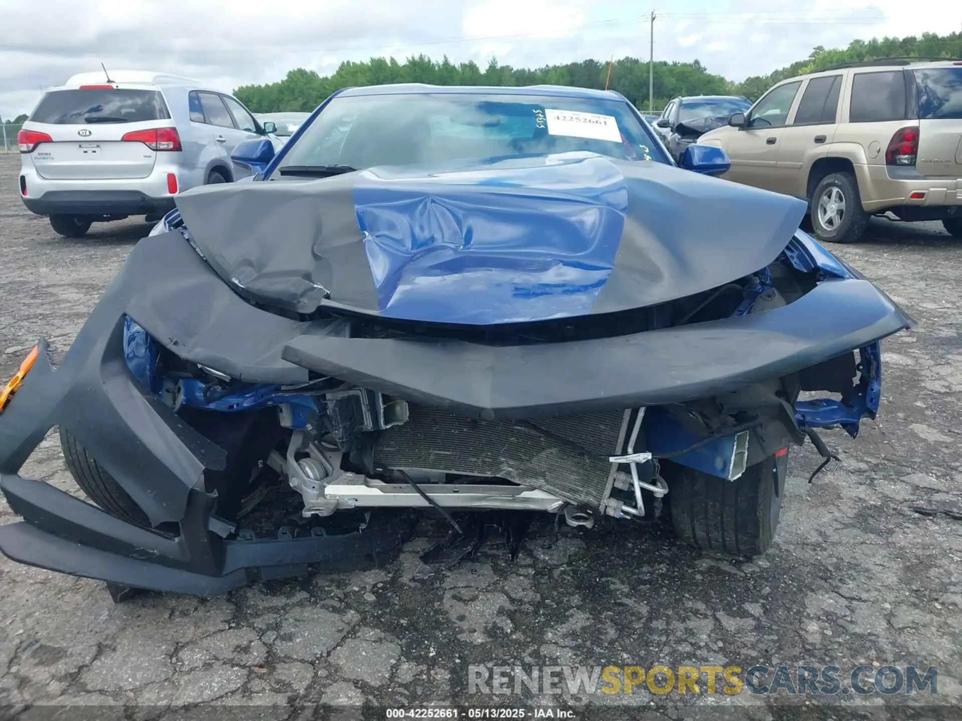 13 Photograph of a damaged car 1G1FB1RX3N0101236 CHEVROLET CAMARO 2022