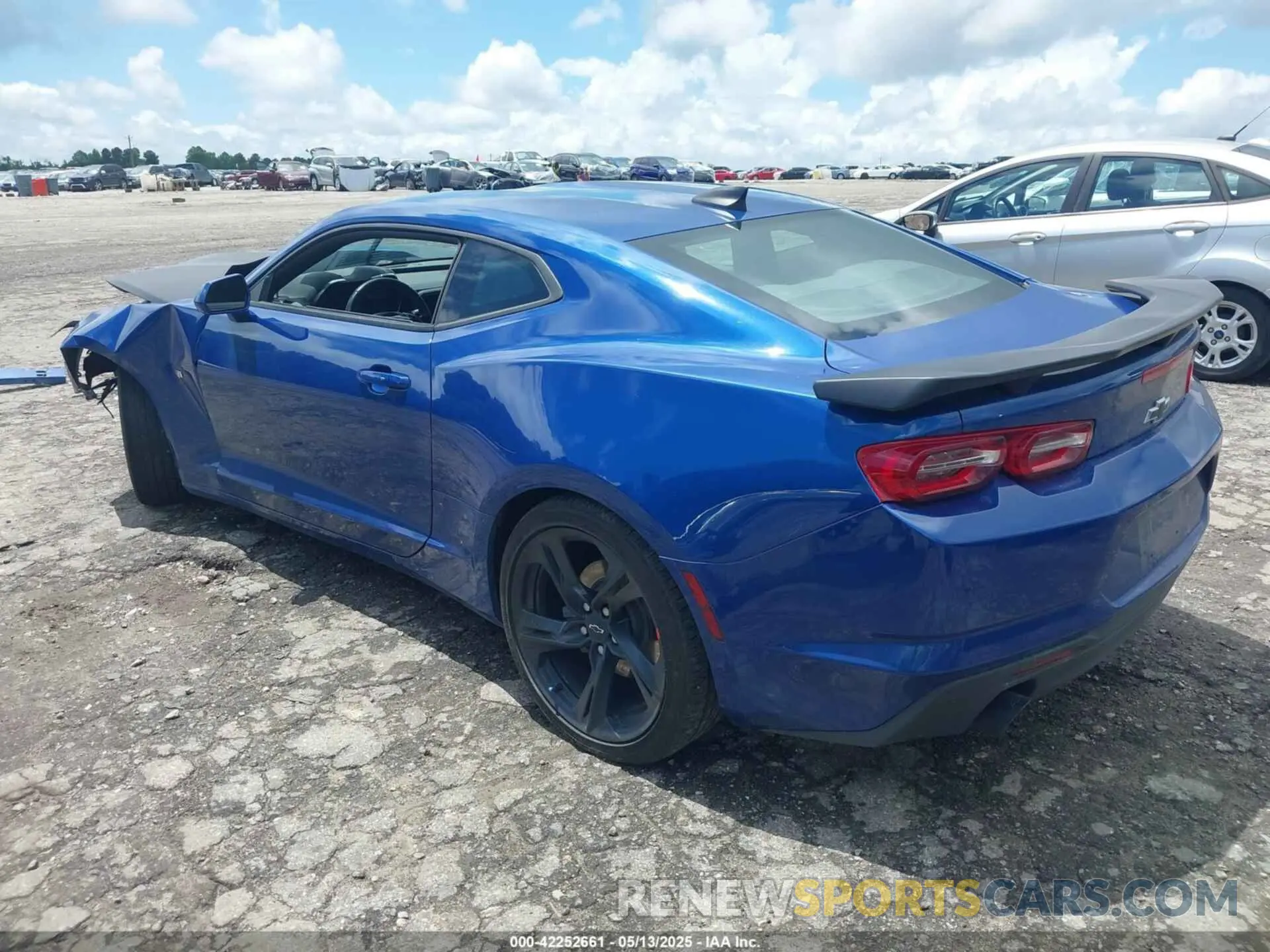 3 Photograph of a damaged car 1G1FB1RX3N0101236 CHEVROLET CAMARO 2022