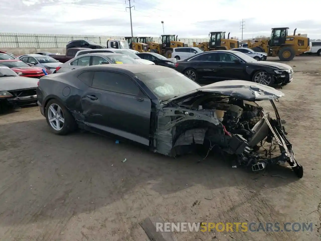 4 Photograph of a damaged car 1G1FB1RX3N0122104 CHEVROLET CAMARO 2022