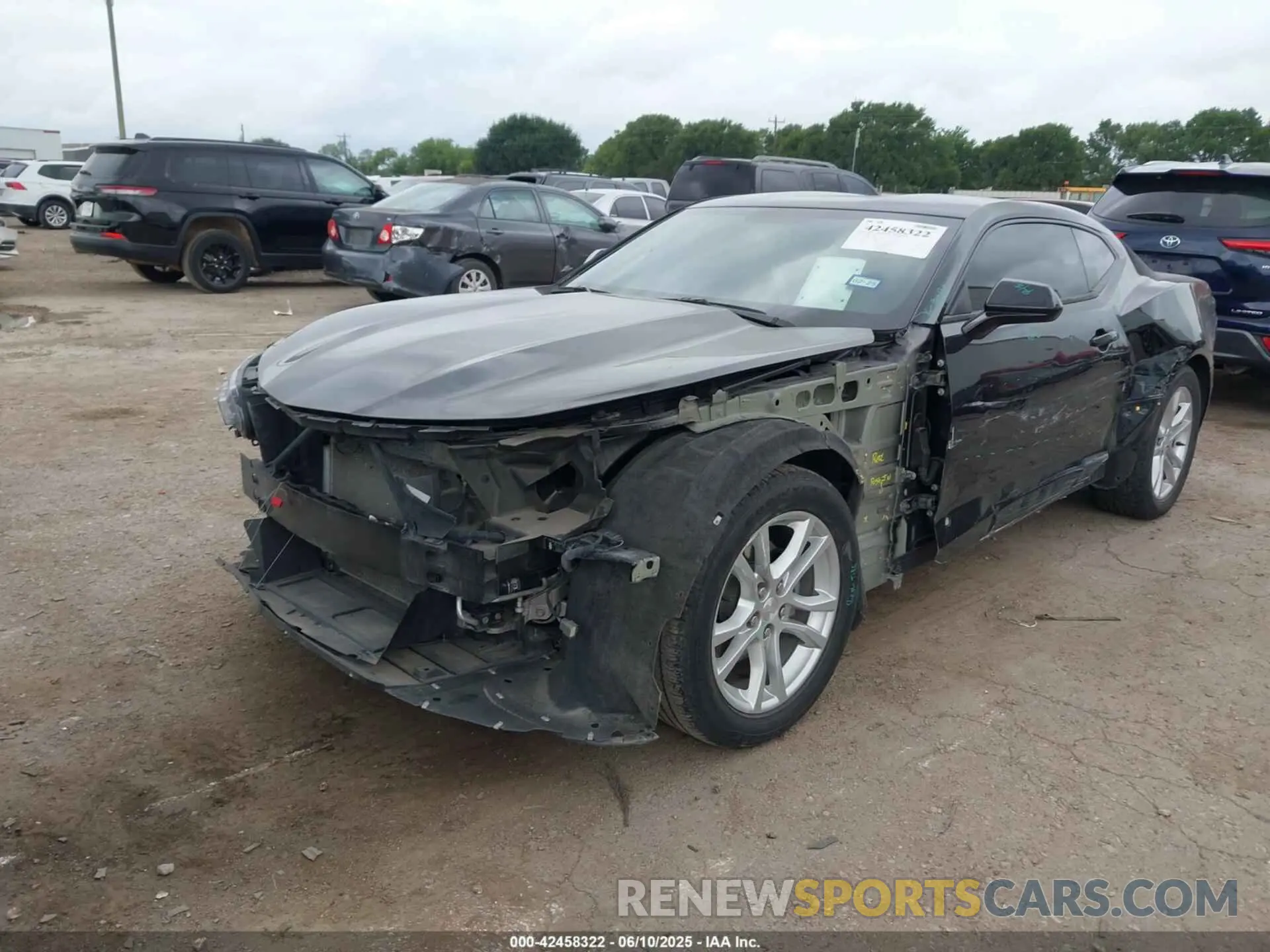 2 Photograph of a damaged car 1G1FB1RX4N0108826 CHEVROLET CAMARO 2022