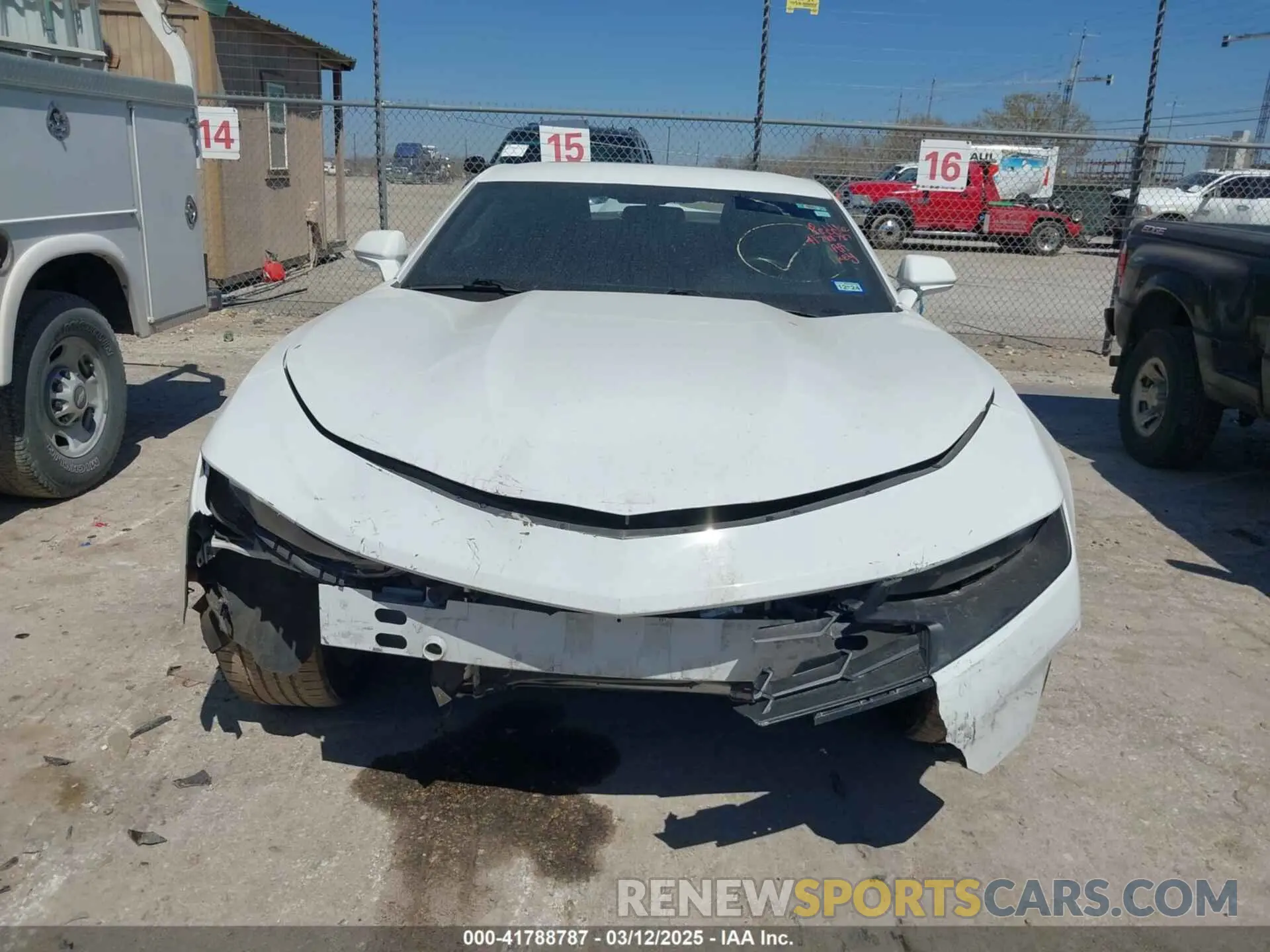 12 Photograph of a damaged car 1G1FB1RX4N0109913 CHEVROLET CAMARO 2022
