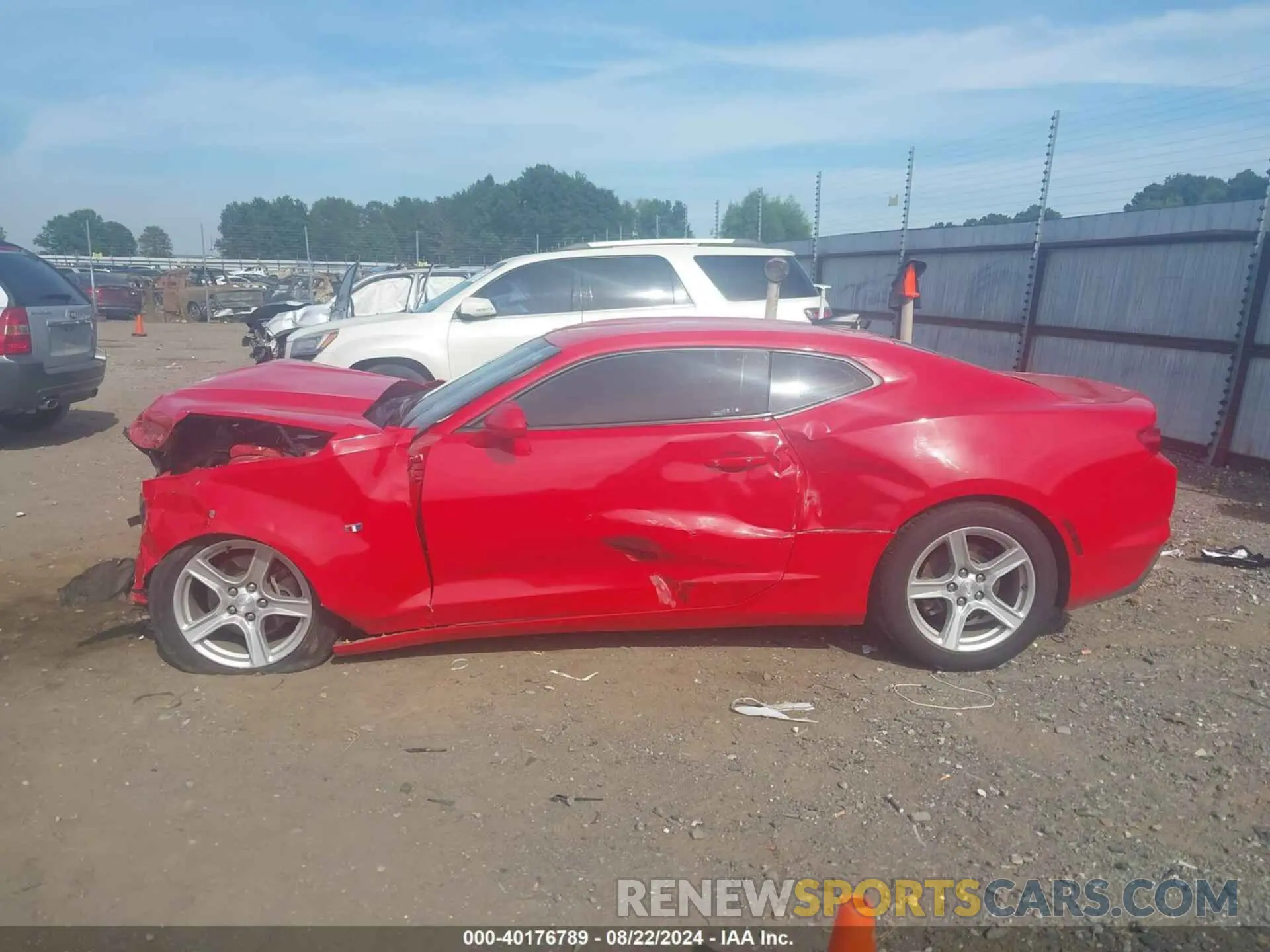 14 Photograph of a damaged car 1G1FB1RX7N0107315 CHEVROLET CAMARO 2022