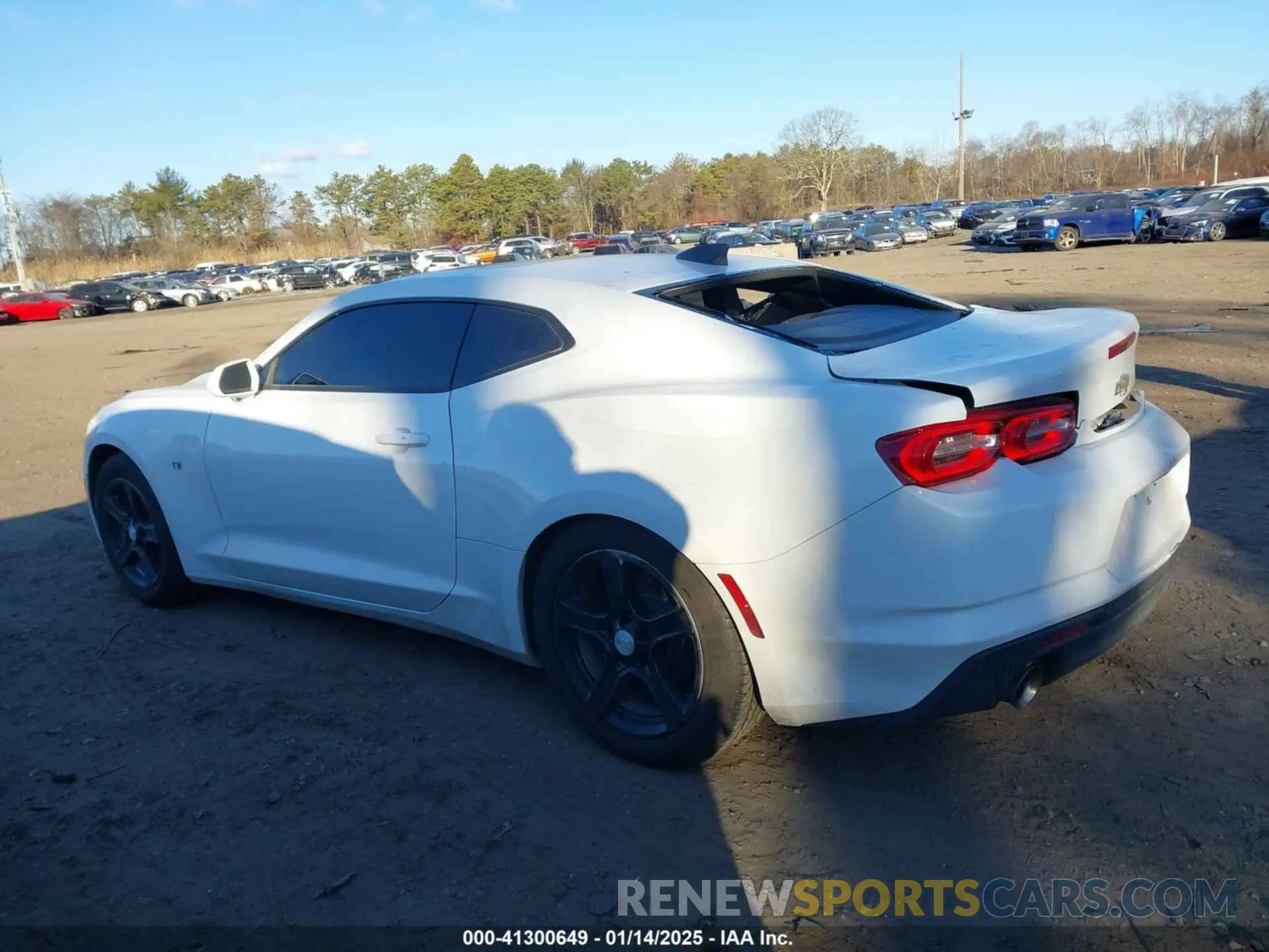 3 Photograph of a damaged car 1G1FB1RX7N0109923 CHEVROLET CAMARO 2022