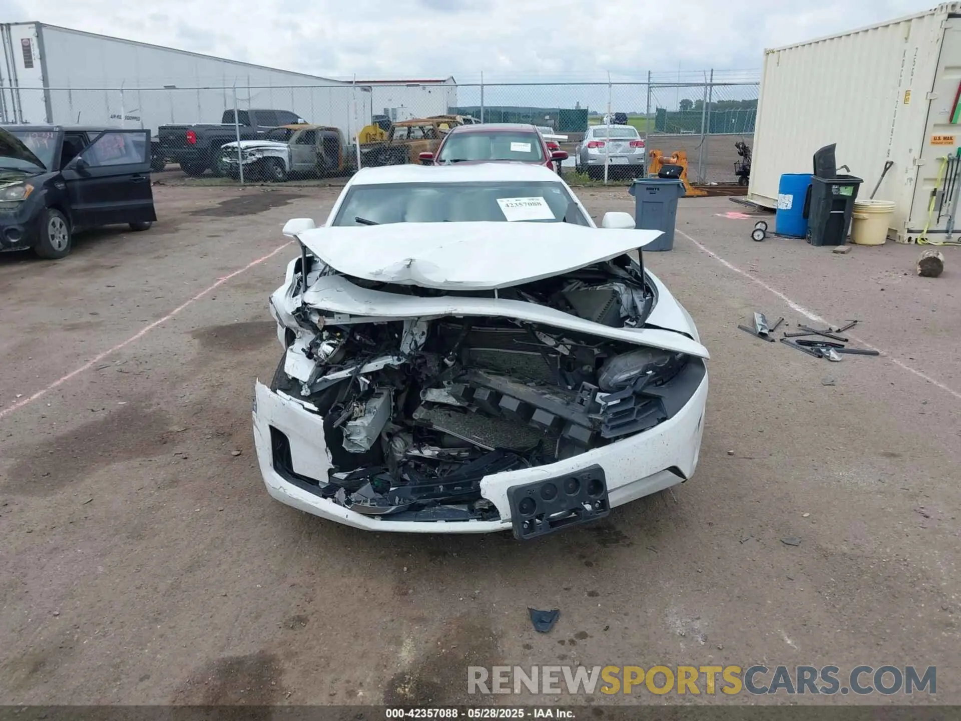 13 Photograph of a damaged car 1G1FB1RX8N0118727 CHEVROLET CAMARO 2022