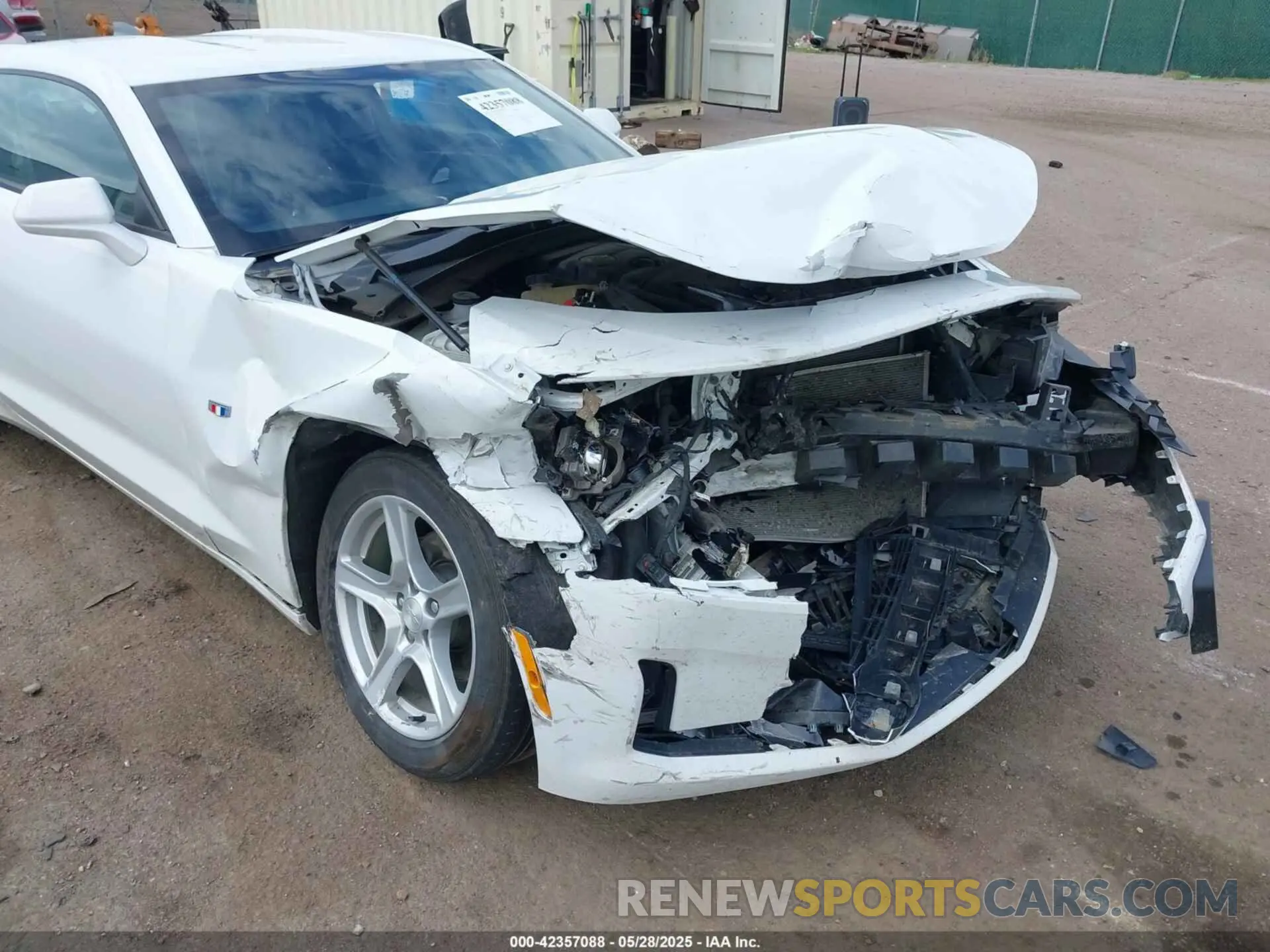 6 Photograph of a damaged car 1G1FB1RX8N0118727 CHEVROLET CAMARO 2022