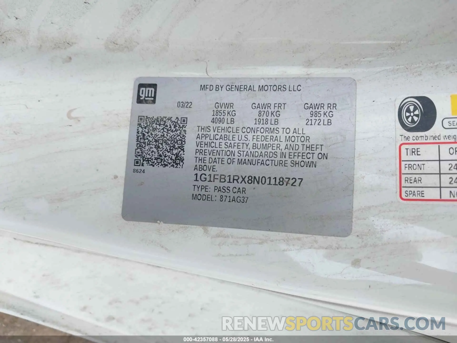 9 Photograph of a damaged car 1G1FB1RX8N0118727 CHEVROLET CAMARO 2022