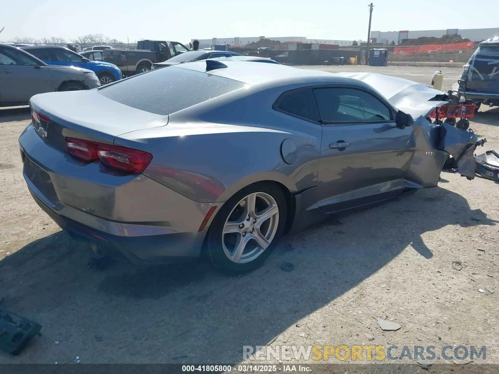 4 Photograph of a damaged car 1G1FB1RX8N0119506 CHEVROLET CAMARO 2022
