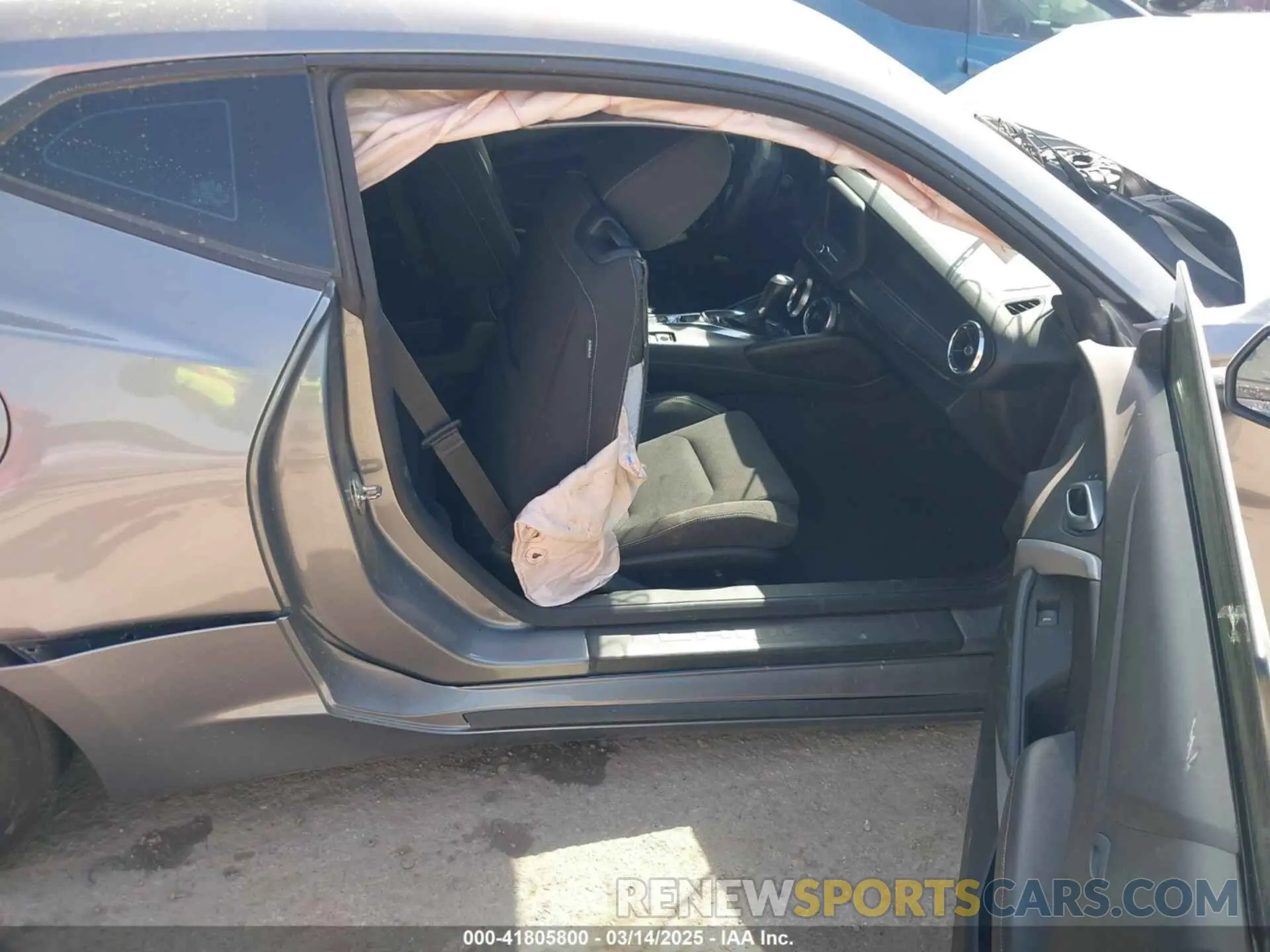5 Photograph of a damaged car 1G1FB1RX8N0119506 CHEVROLET CAMARO 2022