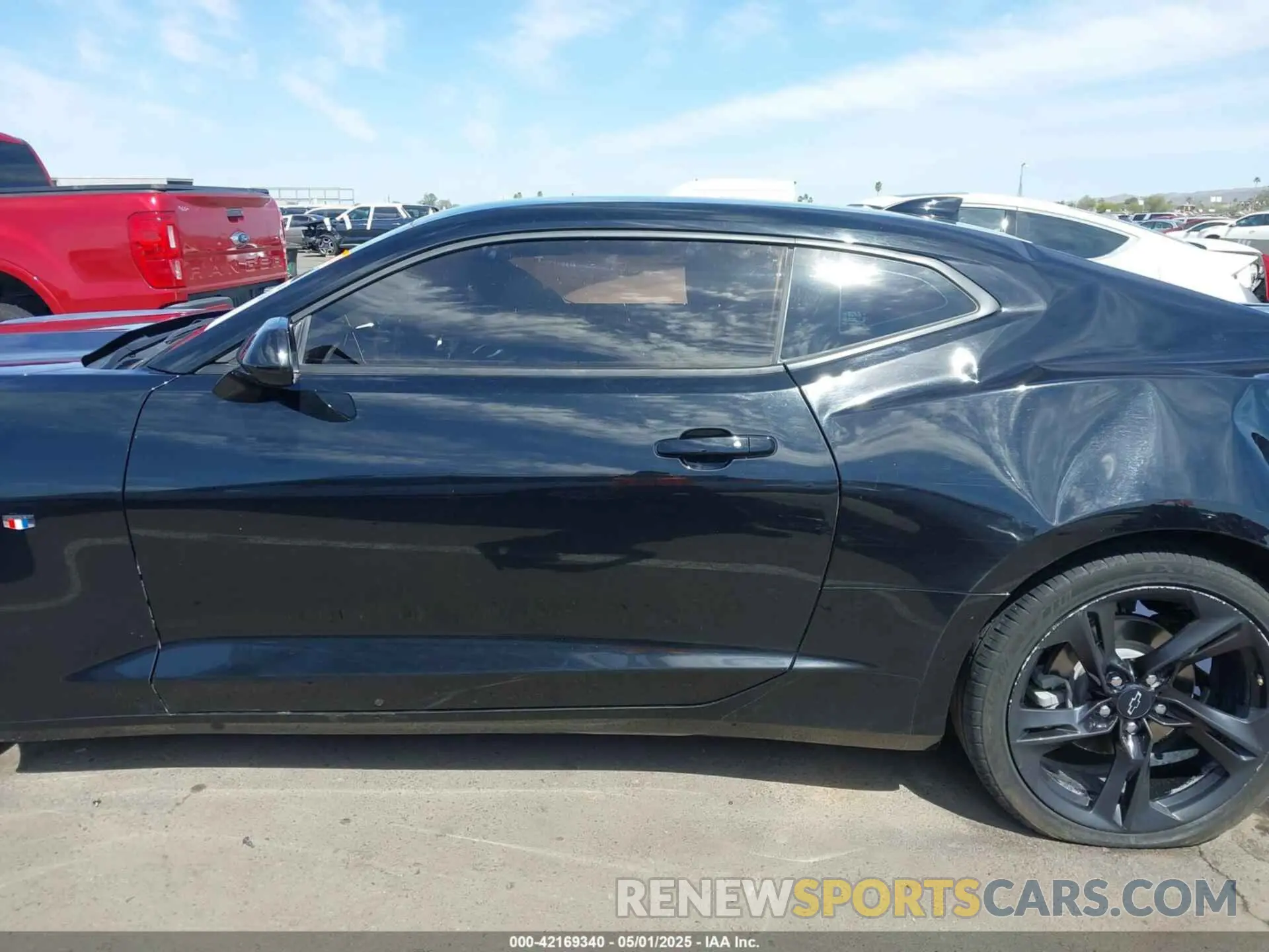 14 Photograph of a damaged car 1G1FB1RX8N0133146 CHEVROLET CAMARO 2022