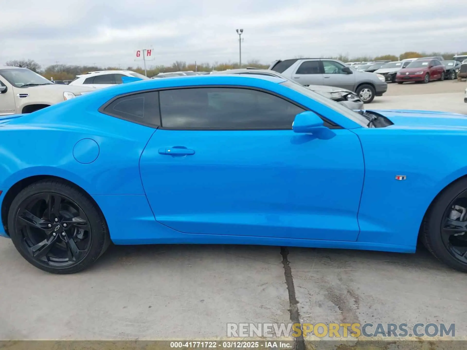 13 Photograph of a damaged car 1G1FB1RXXN0108636 CHEVROLET CAMARO 2022