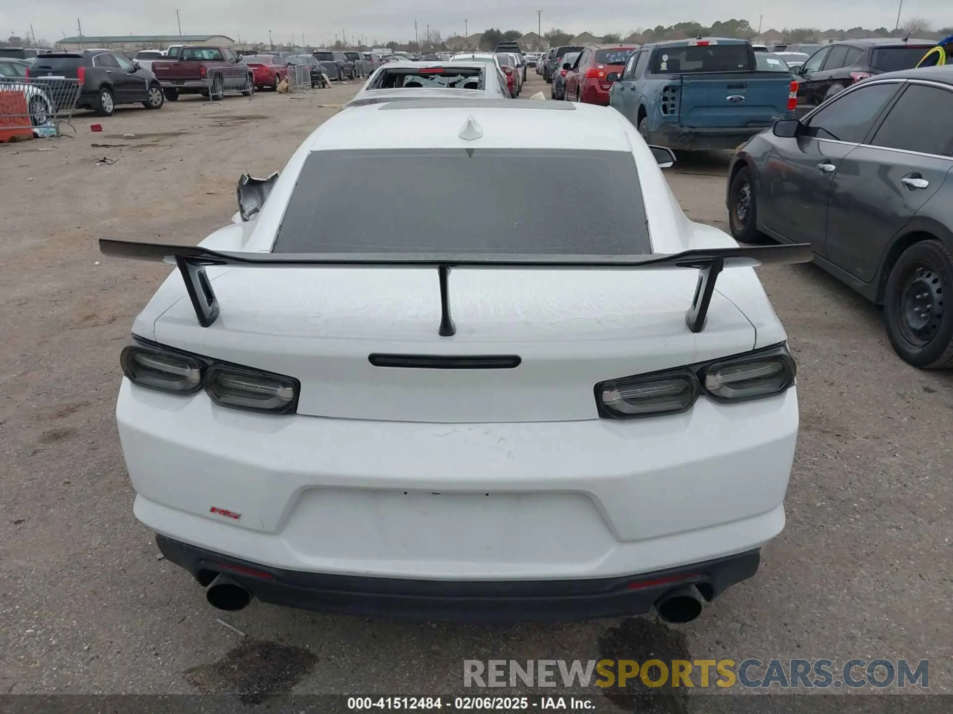 17 Photograph of a damaged car 1G1FD1RS9N0124017 CHEVROLET CAMARO 2022