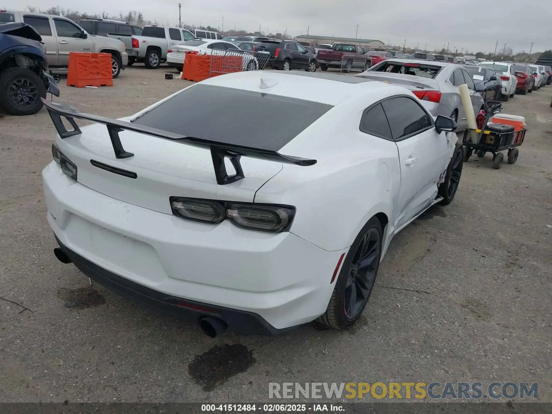 4 Photograph of a damaged car 1G1FD1RS9N0124017 CHEVROLET CAMARO 2022