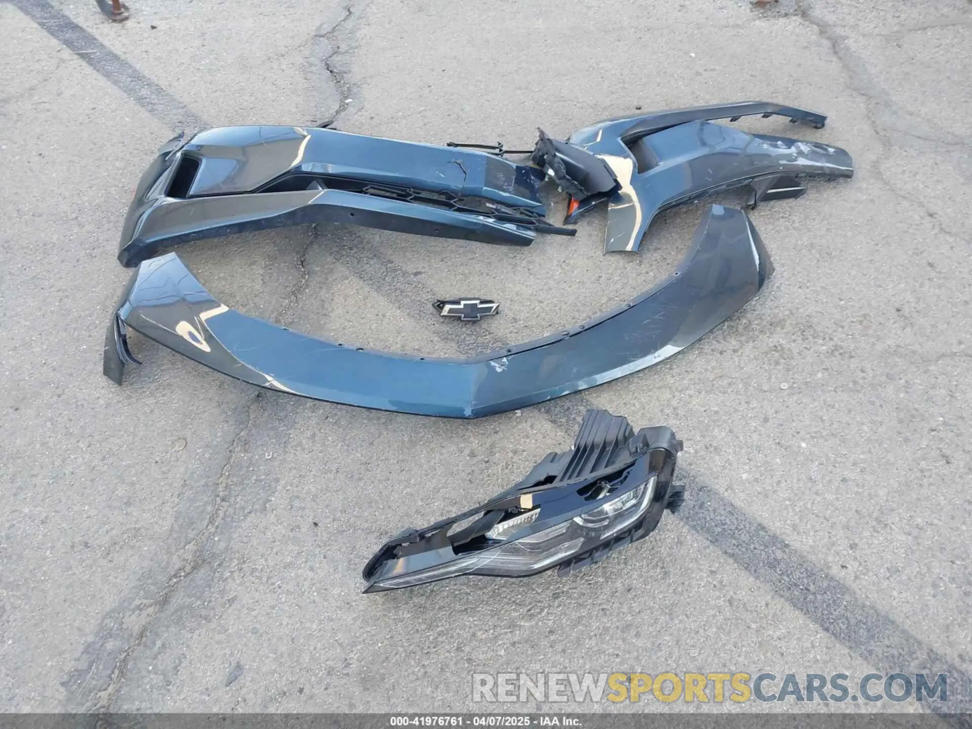 12 Photograph of a damaged car 1G1FF1R75N0132301 CHEVROLET CAMARO 2022