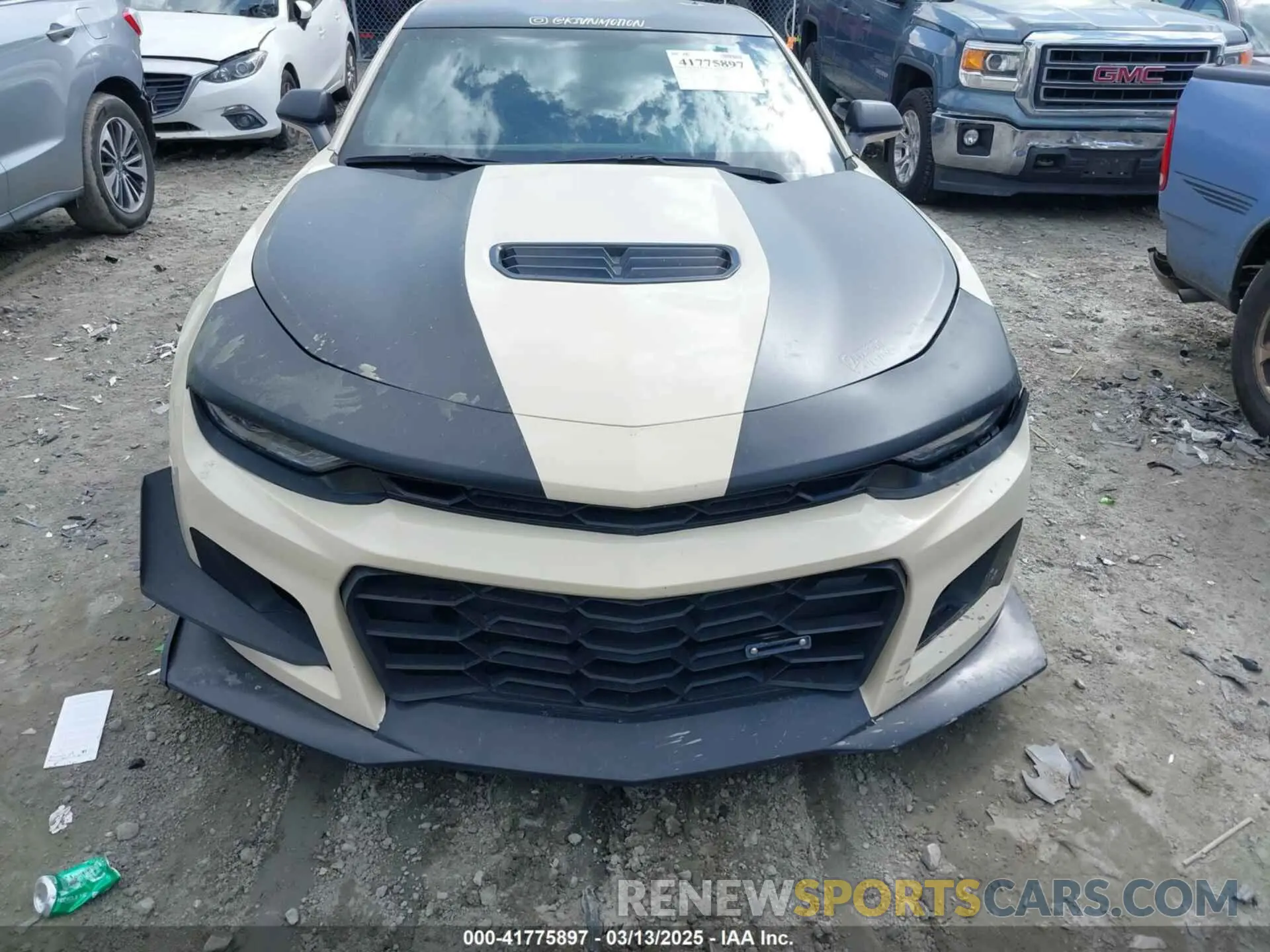 12 Photograph of a damaged car 1G1FF1R79N0127084 CHEVROLET CAMARO 2022