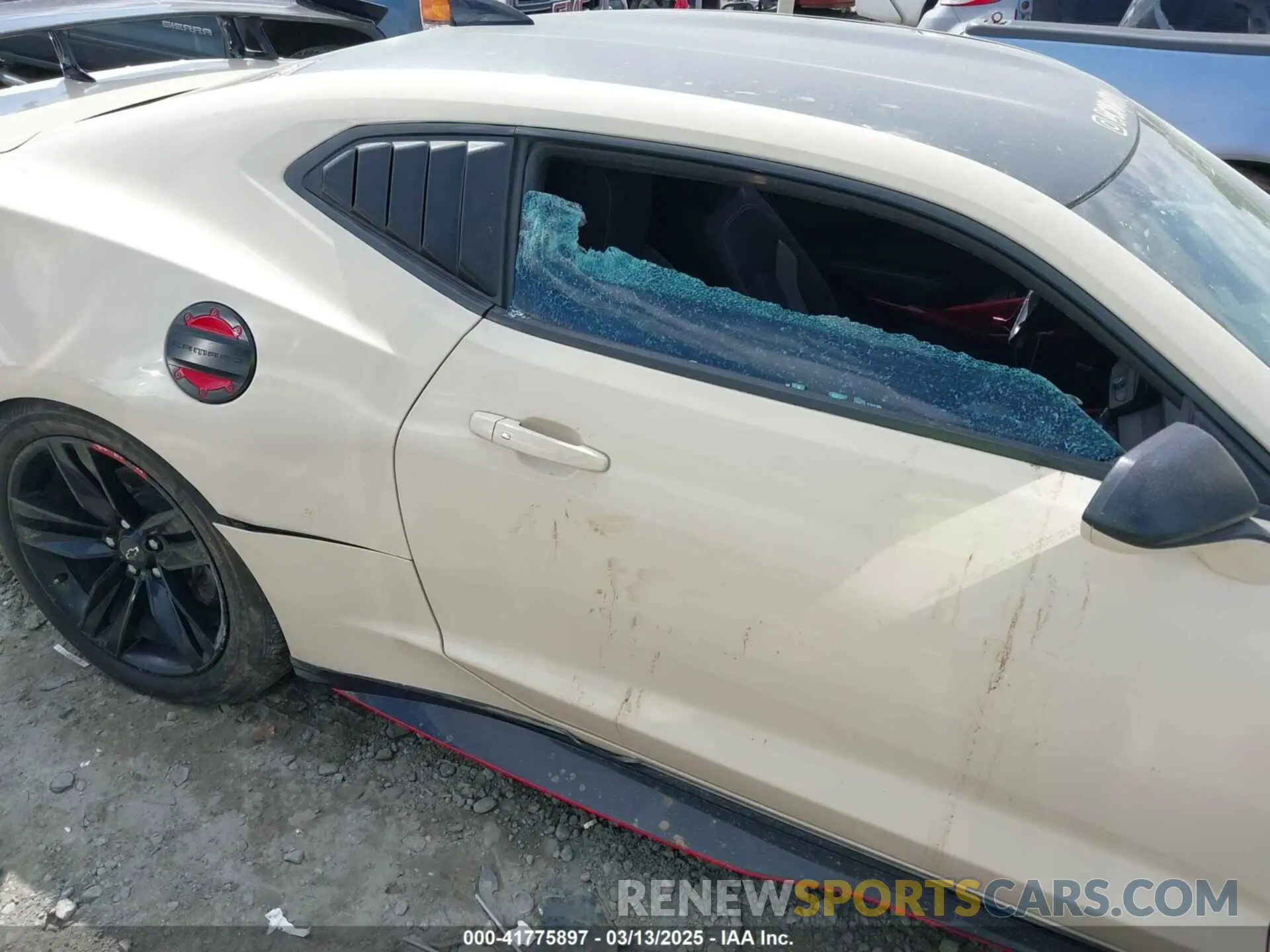6 Photograph of a damaged car 1G1FF1R79N0127084 CHEVROLET CAMARO 2022