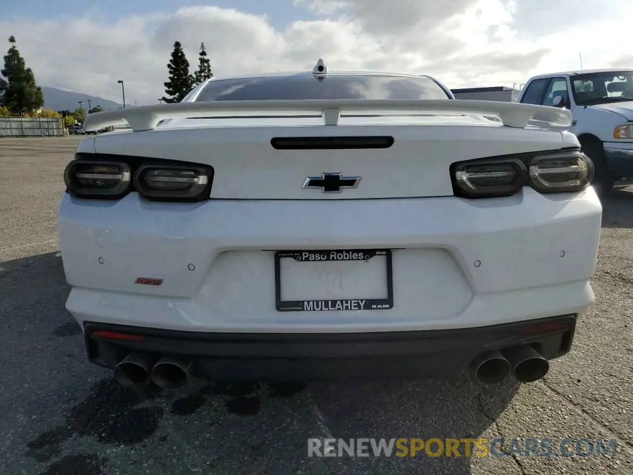 6 Photograph of a damaged car 1G1FH1R79N0102969 CHEVROLET CAMARO 2022