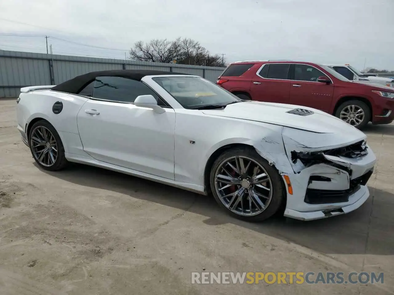 4 Photograph of a damaged car 1G1FH3D70N0100806 CHEVROLET CAMARO 2022