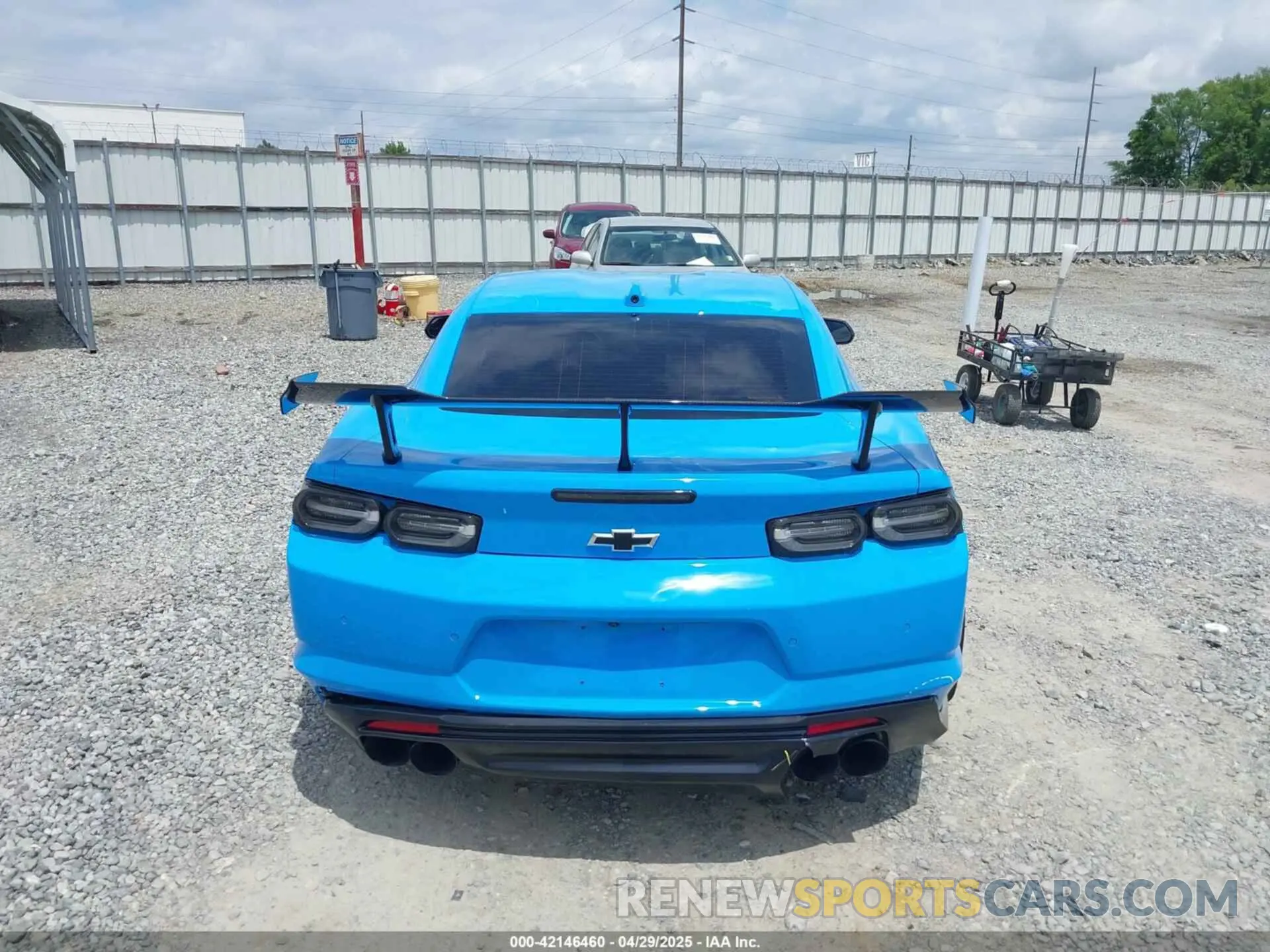 17 Photograph of a damaged car 1G1FJ1R62N0118359 CHEVROLET CAMARO 2022