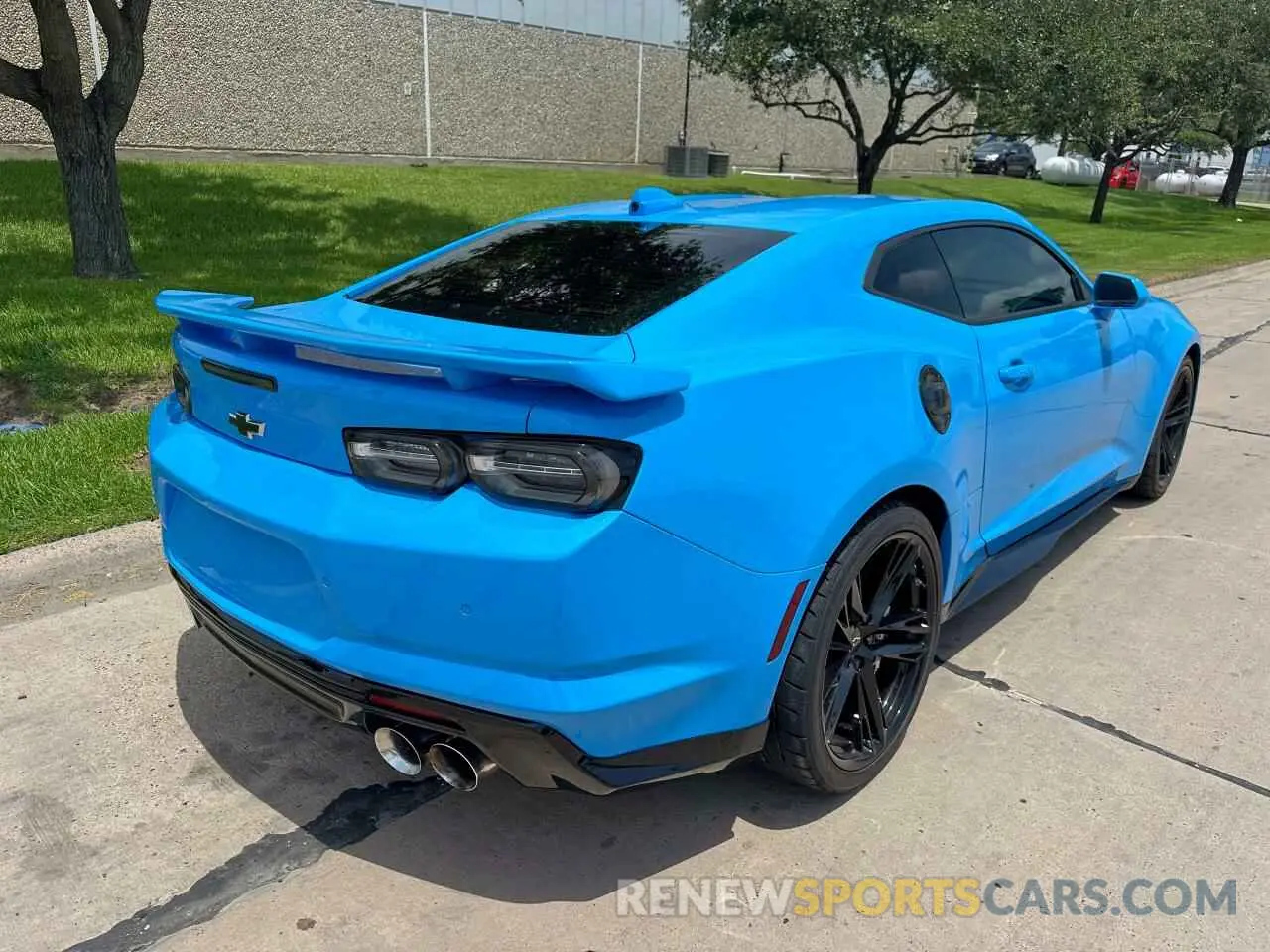 4 Photograph of a damaged car 1G1FK1R63N0122921 CHEVROLET CAMARO 2022