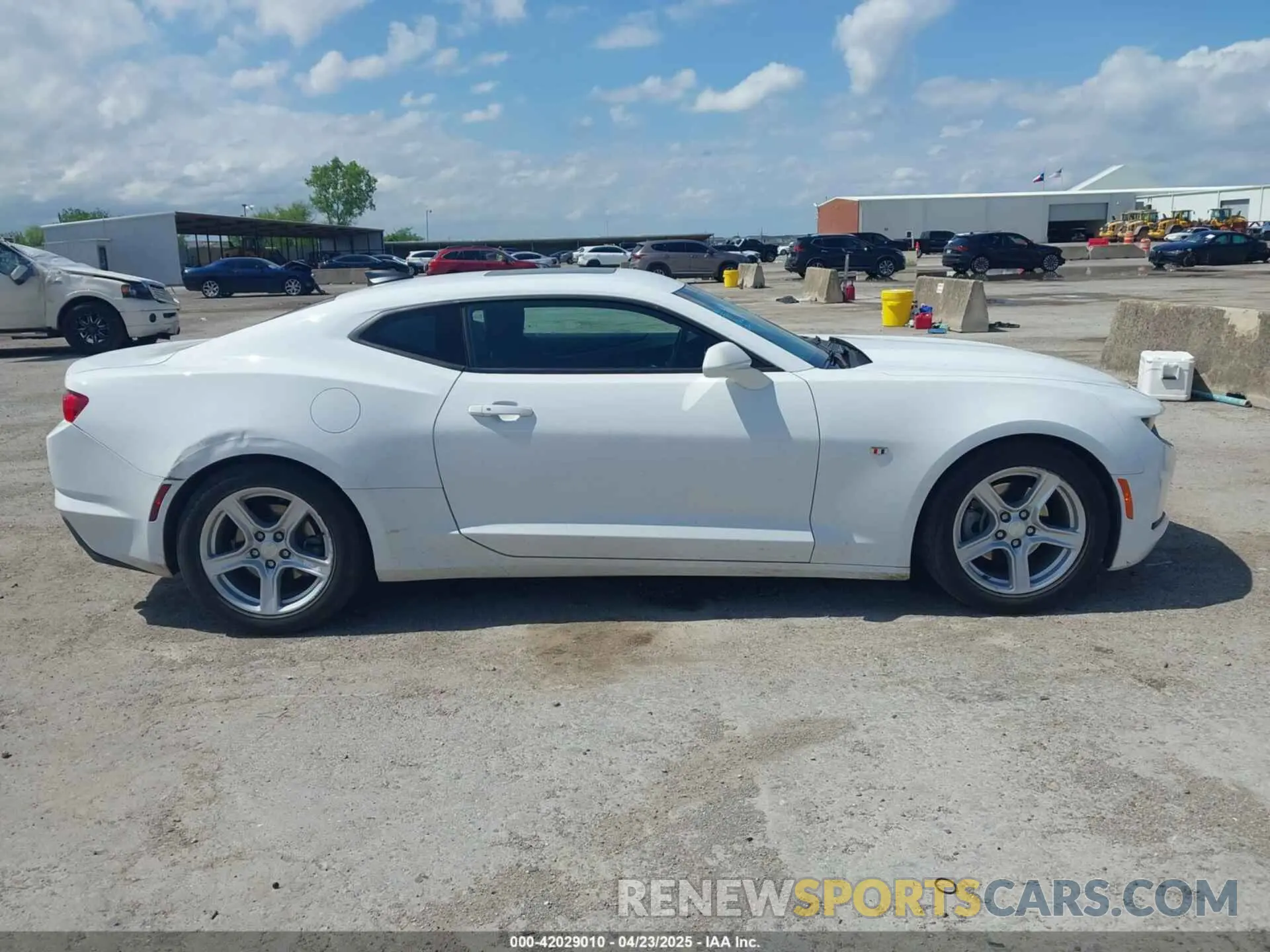 13 Photograph of a damaged car 1G1FB1RX0P0133502 CHEVROLET CAMARO 2023