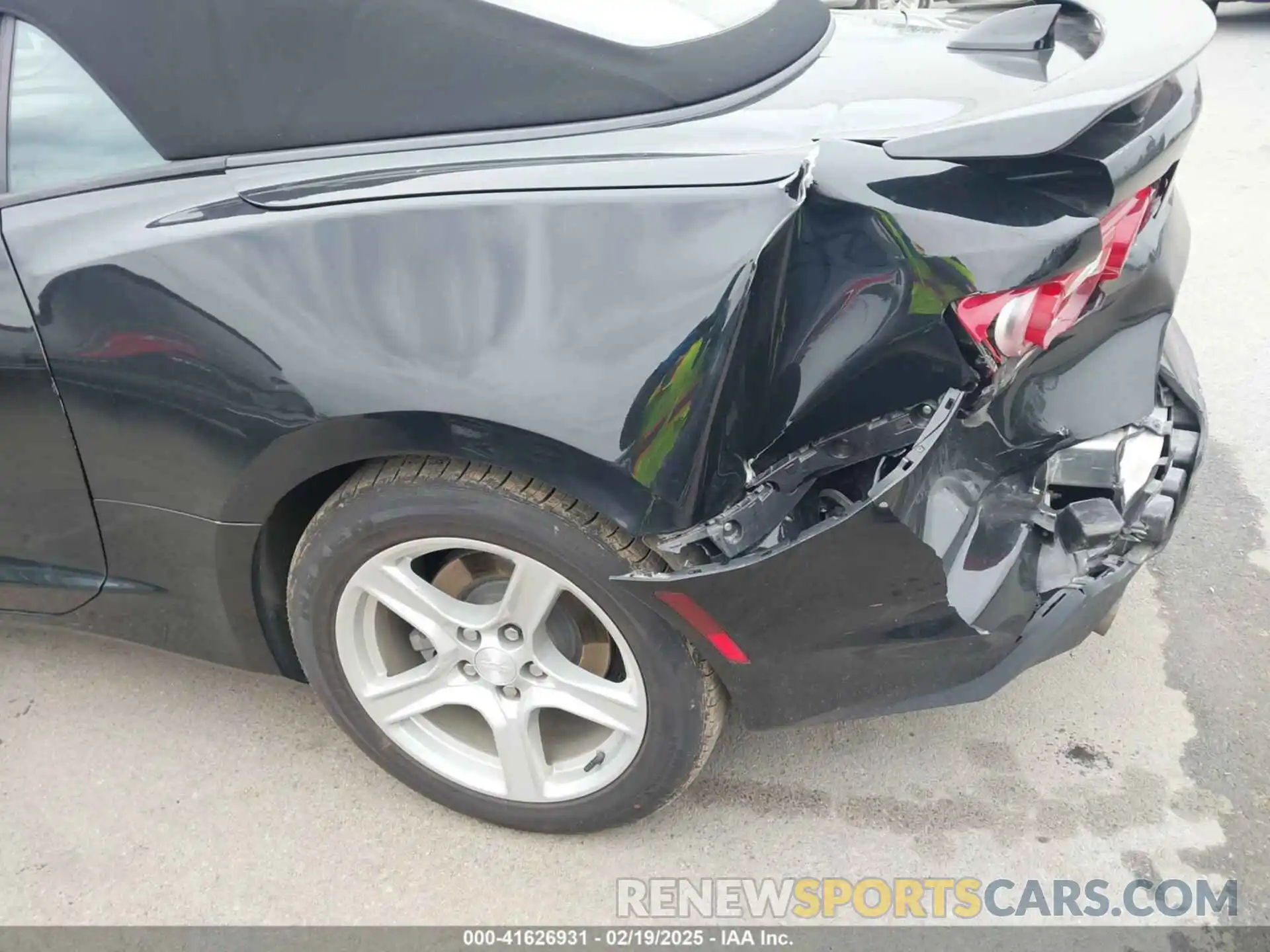 17 Photograph of a damaged car 1G1FB3DS5P0131350 CHEVROLET CAMARO 2023