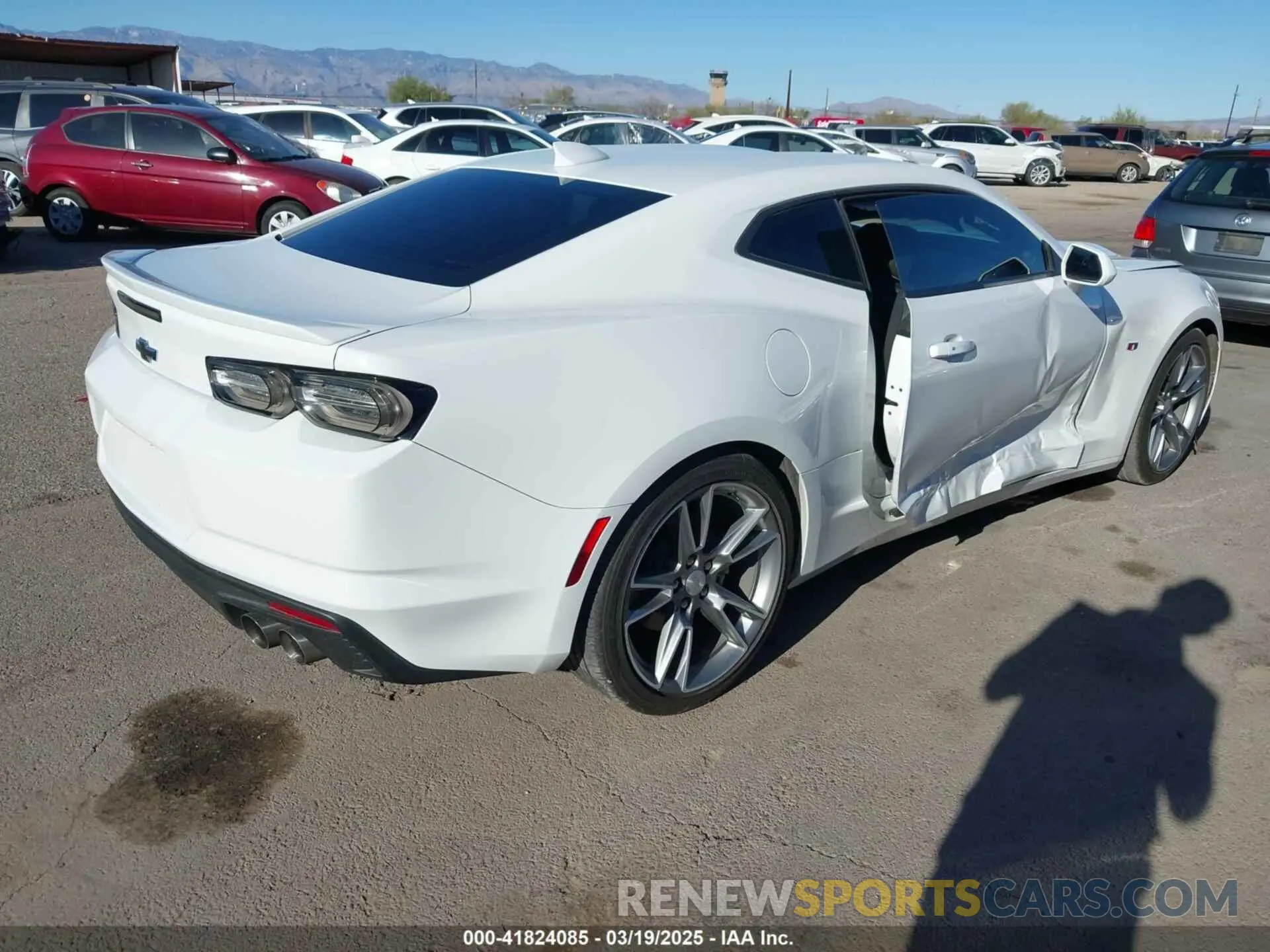 4 Photograph of a damaged car 1G1FB1RS9R0122411 CHEVROLET CAMARO 2024