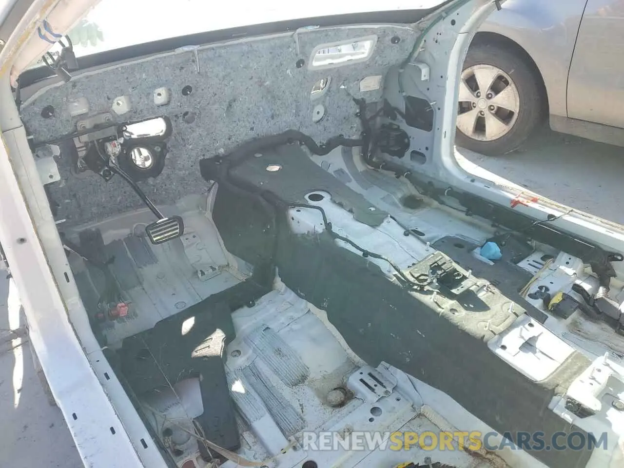 8 Photograph of a damaged car 1G1FK1R65R0118469 CHEVROLET CAMARO 2024