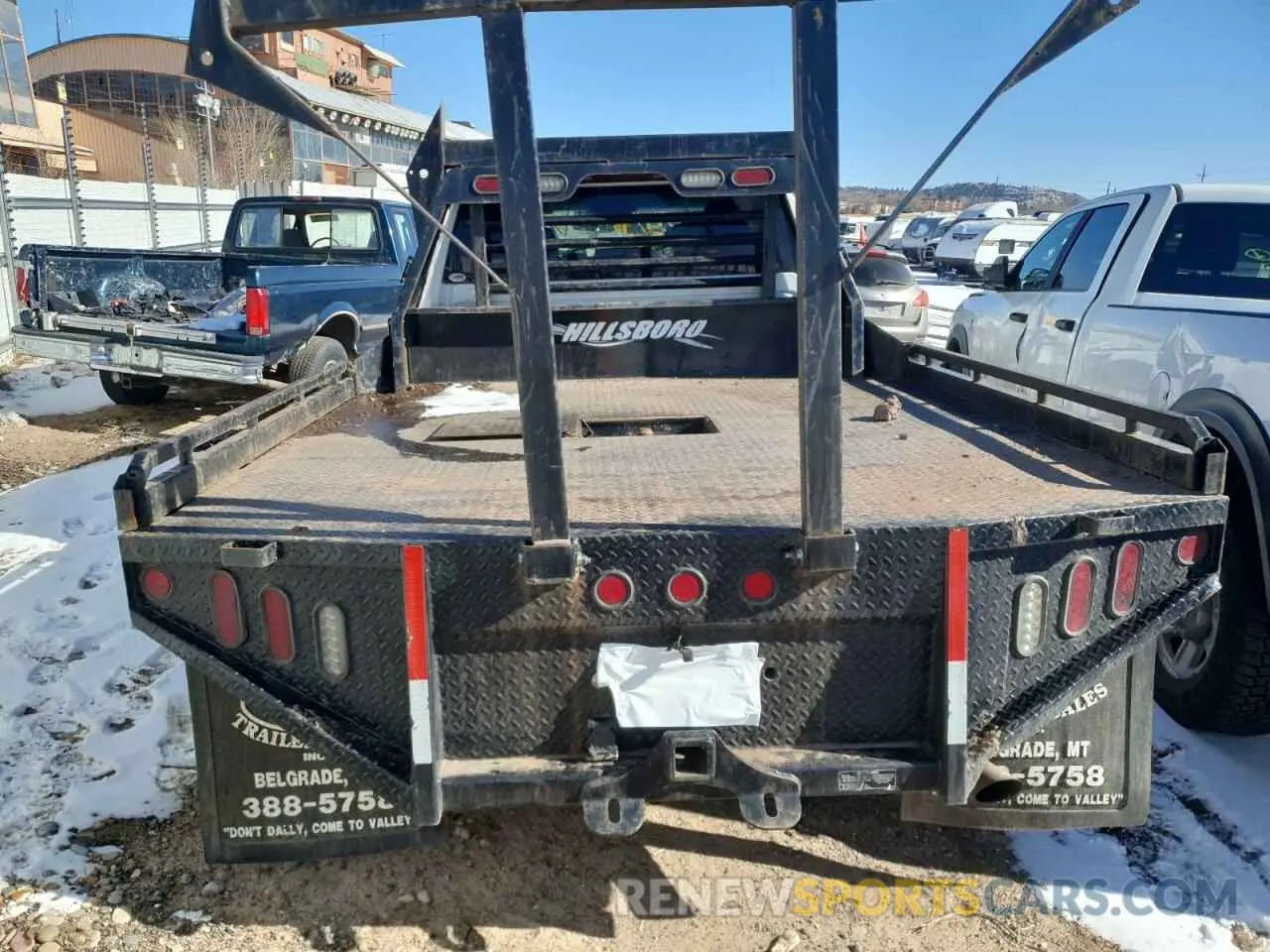 6 Photograph of a damaged car 1GC4YTE71LF301993 CHEVROLET C/K2500 2020