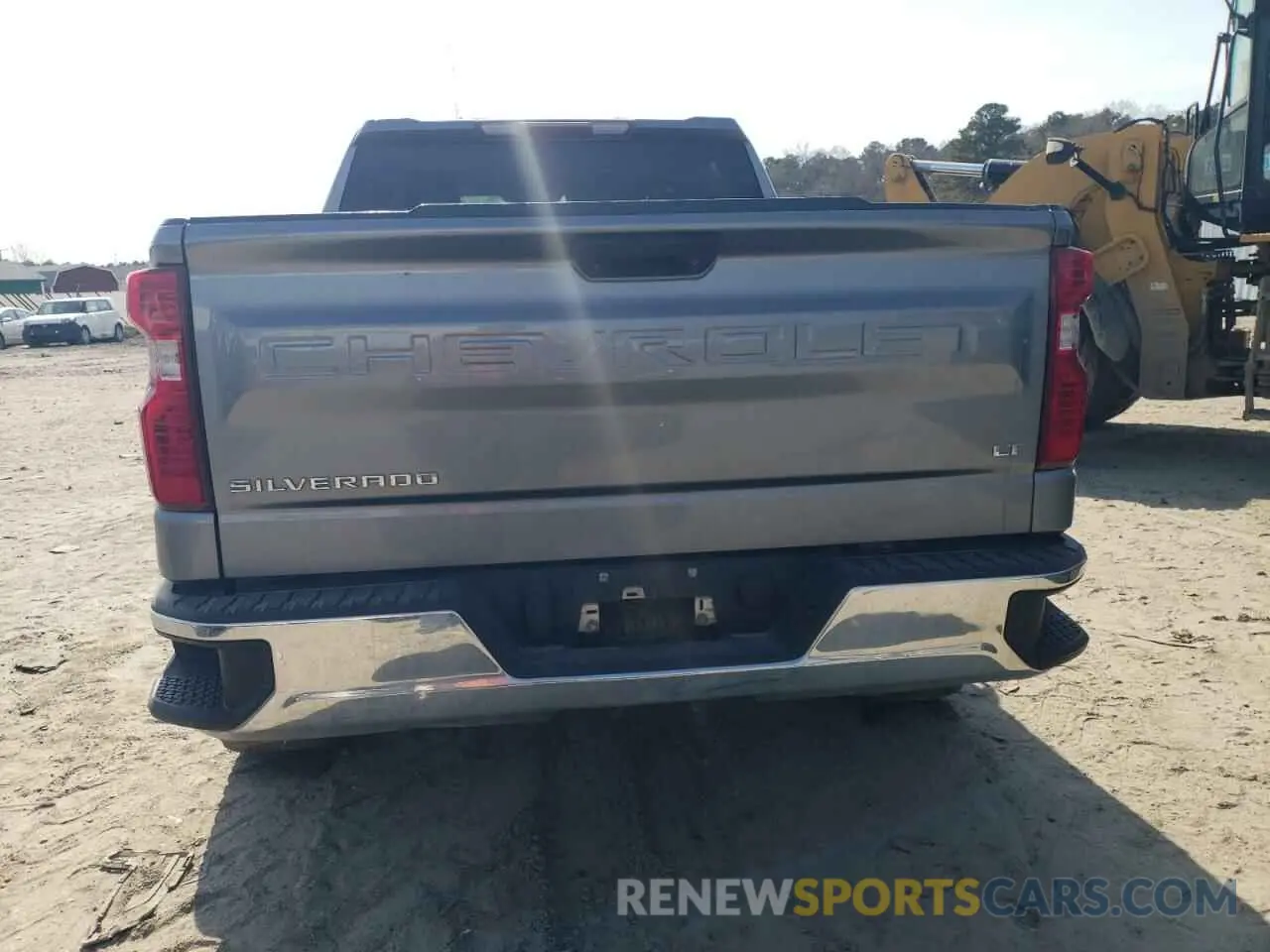 6 Photograph of a damaged car 3GCUYDED0LG157850 CHEVROLET C/K2500 2020