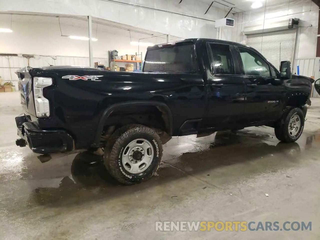 3 Photograph of a damaged car 1GC5YLE73MF144019 CHEVROLET C/K2500 2021