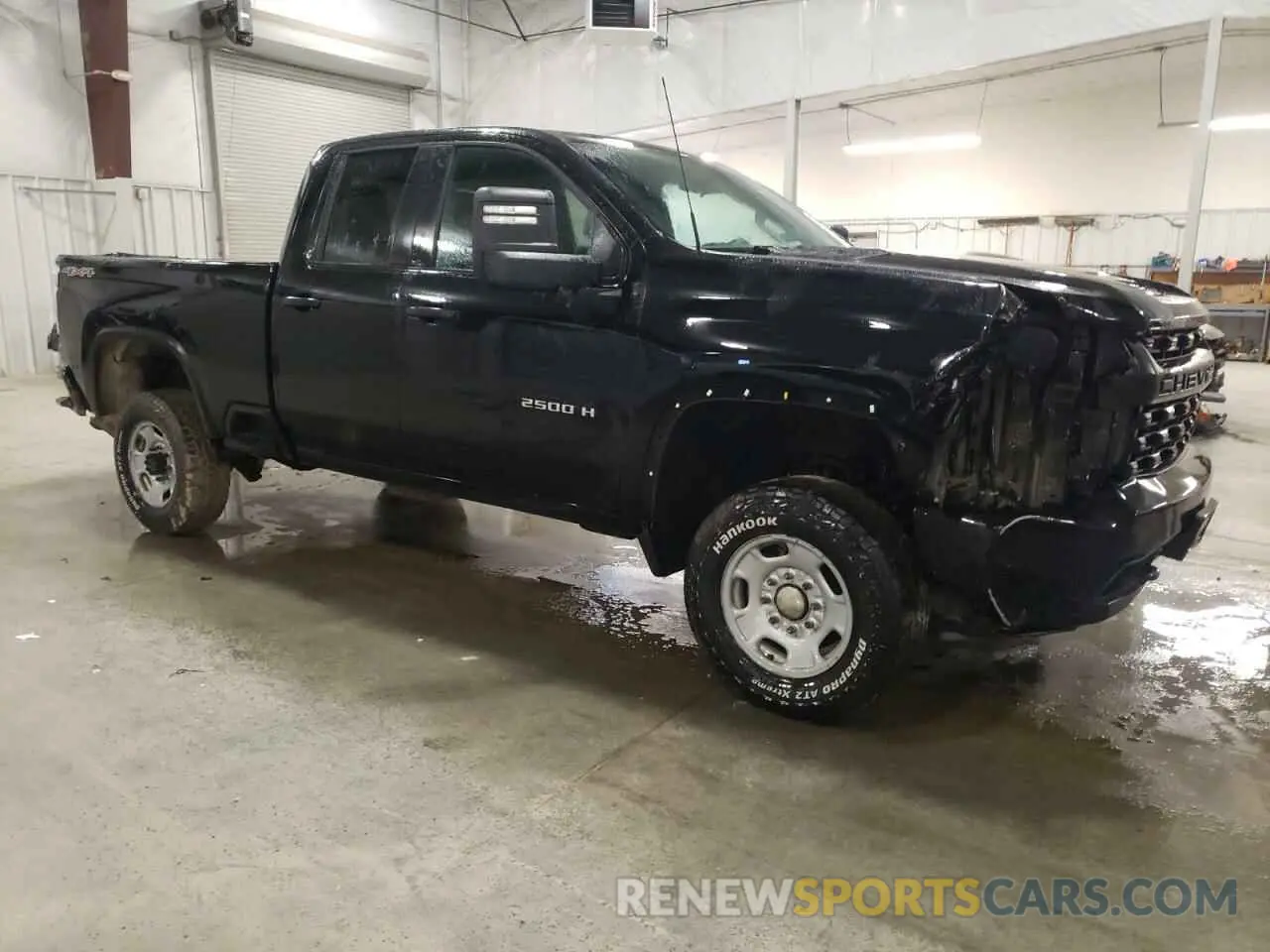 4 Photograph of a damaged car 1GC5YLE73MF144019 CHEVROLET C/K2500 2021