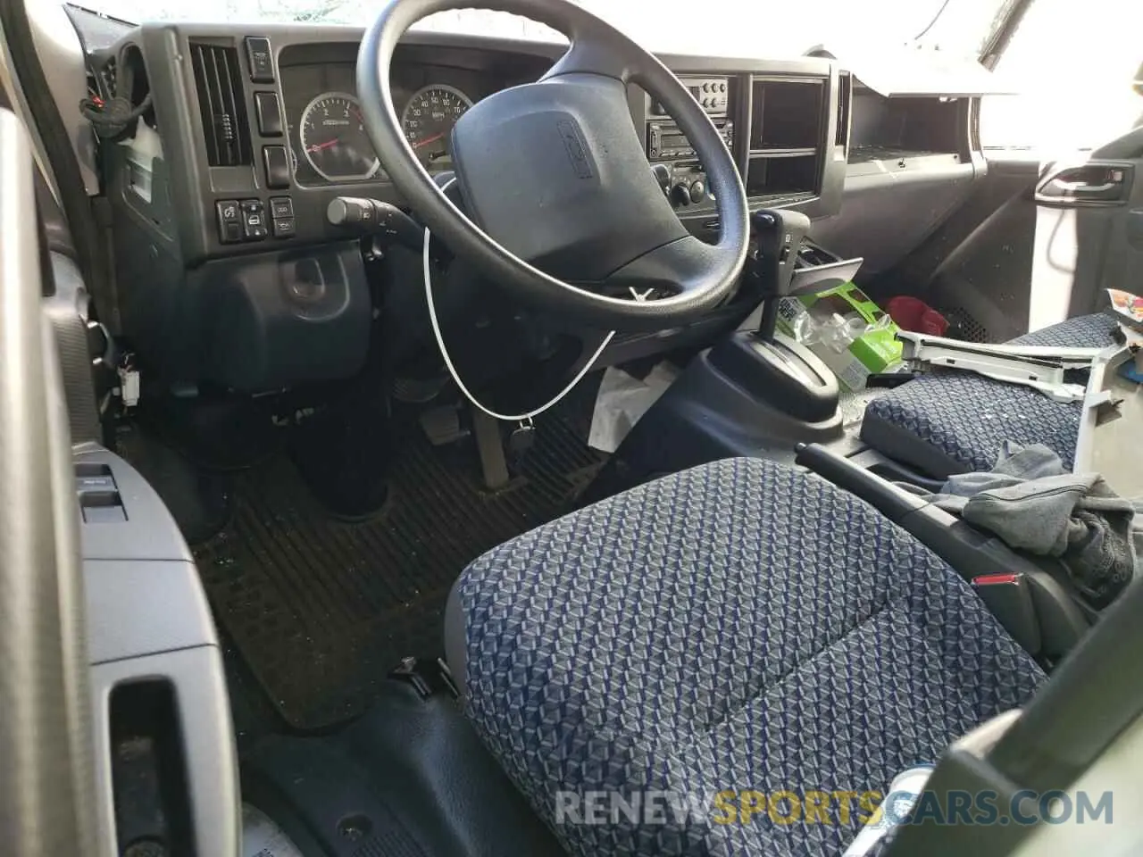 8 Photograph of a damaged car JALCDW169P7K01385 CHEVROLET C/K4500 2023