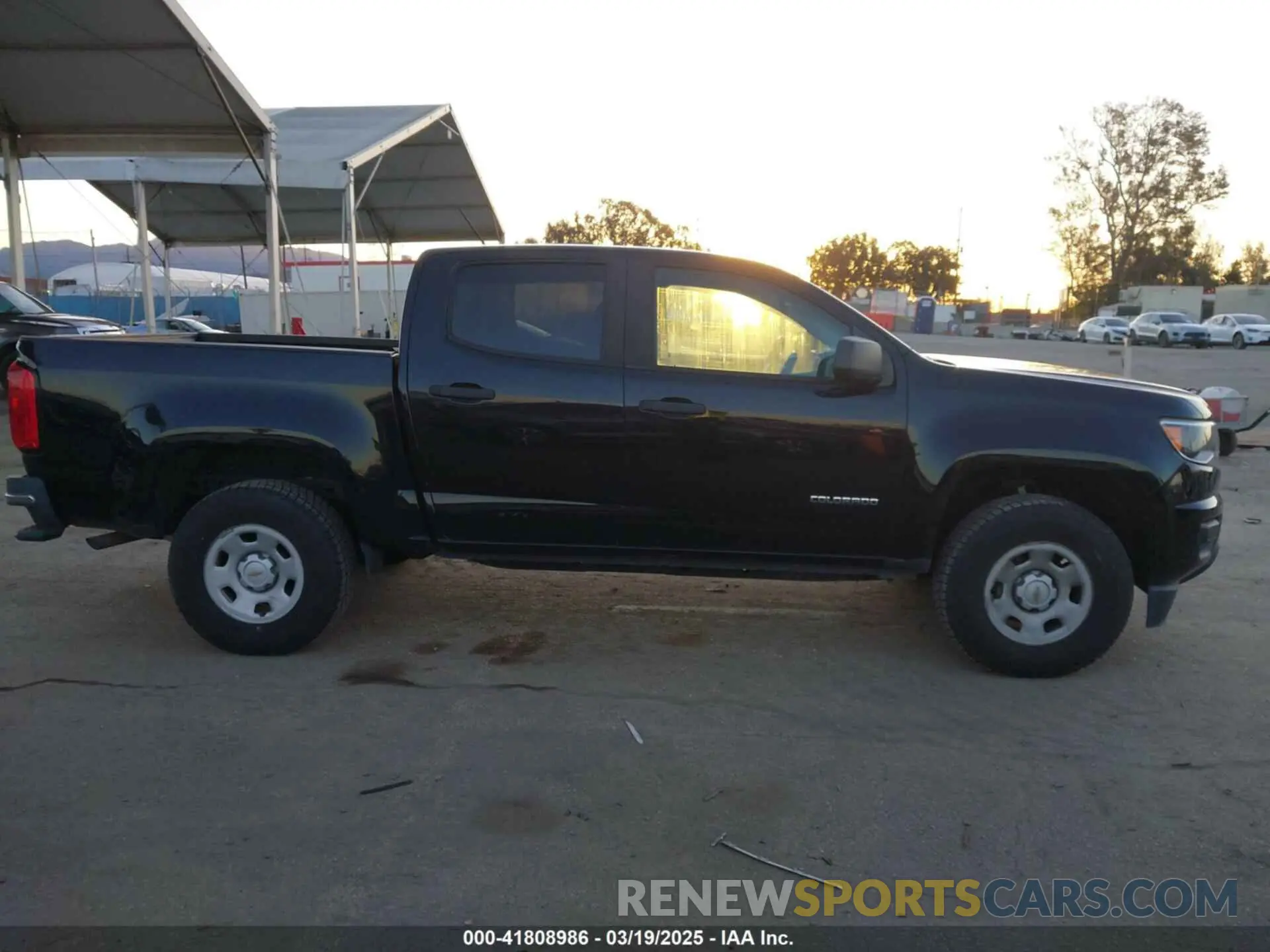 13 Photograph of a damaged car 1GCGSBEA7K1125693 CHEVROLET COLORADO 2019