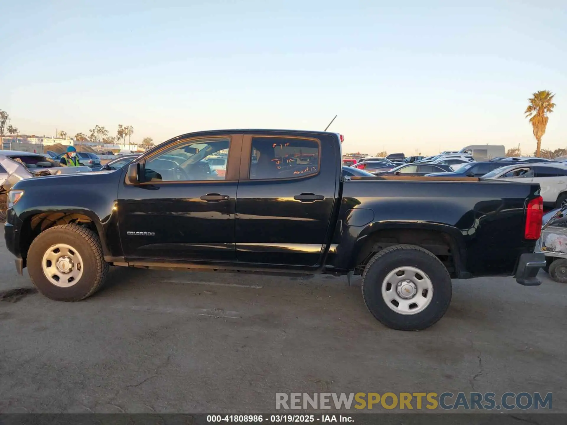 14 Photograph of a damaged car 1GCGSBEA7K1125693 CHEVROLET COLORADO 2019
