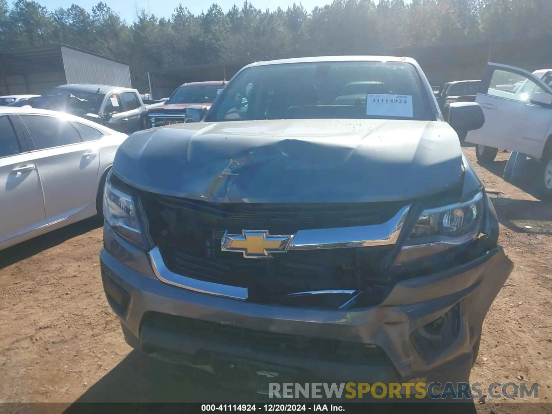 12 Photograph of a damaged car 1GCGSBEA8K1262061 CHEVROLET COLORADO 2019