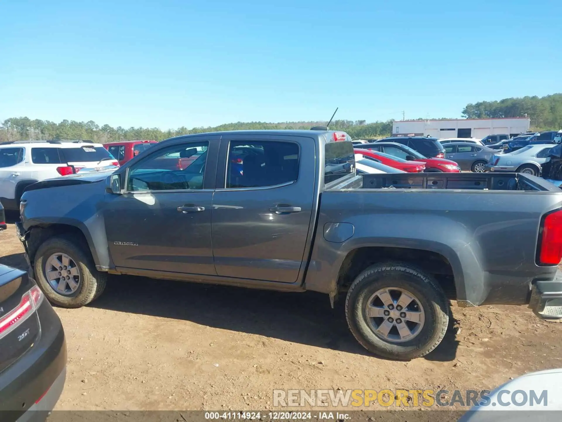 14 Photograph of a damaged car 1GCGSBEA8K1262061 CHEVROLET COLORADO 2019
