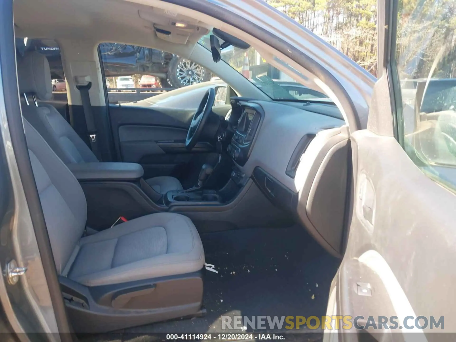 5 Photograph of a damaged car 1GCGSBEA8K1262061 CHEVROLET COLORADO 2019