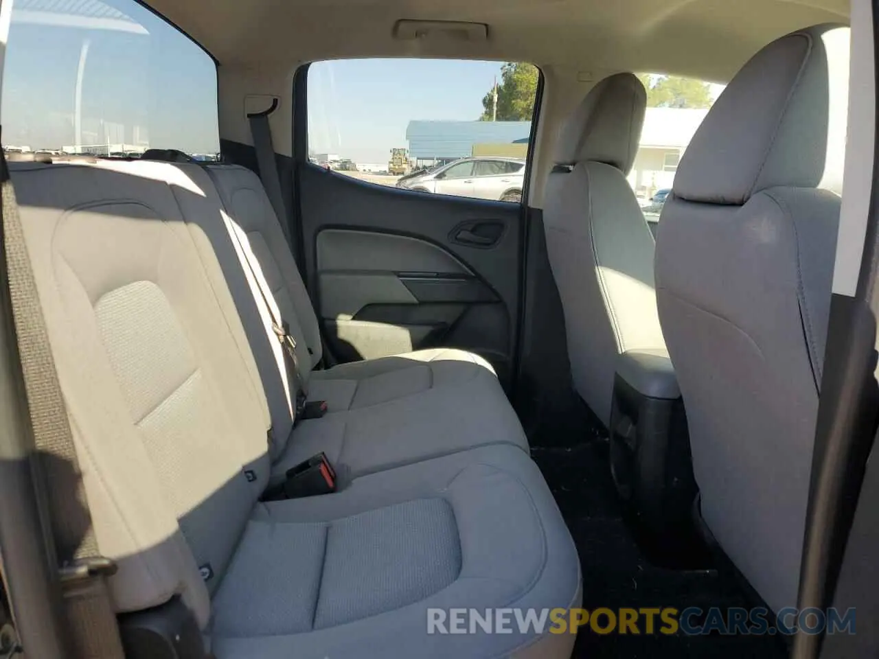 10 Photograph of a damaged car 1GCGSBEA9K1329928 CHEVROLET COLORADO 2019