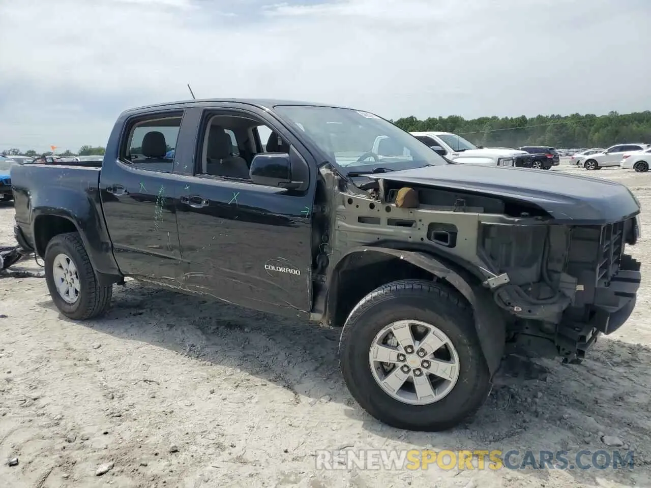 4 Photograph of a damaged car 1GCGSBEAXK1108984 CHEVROLET COLORADO 2019