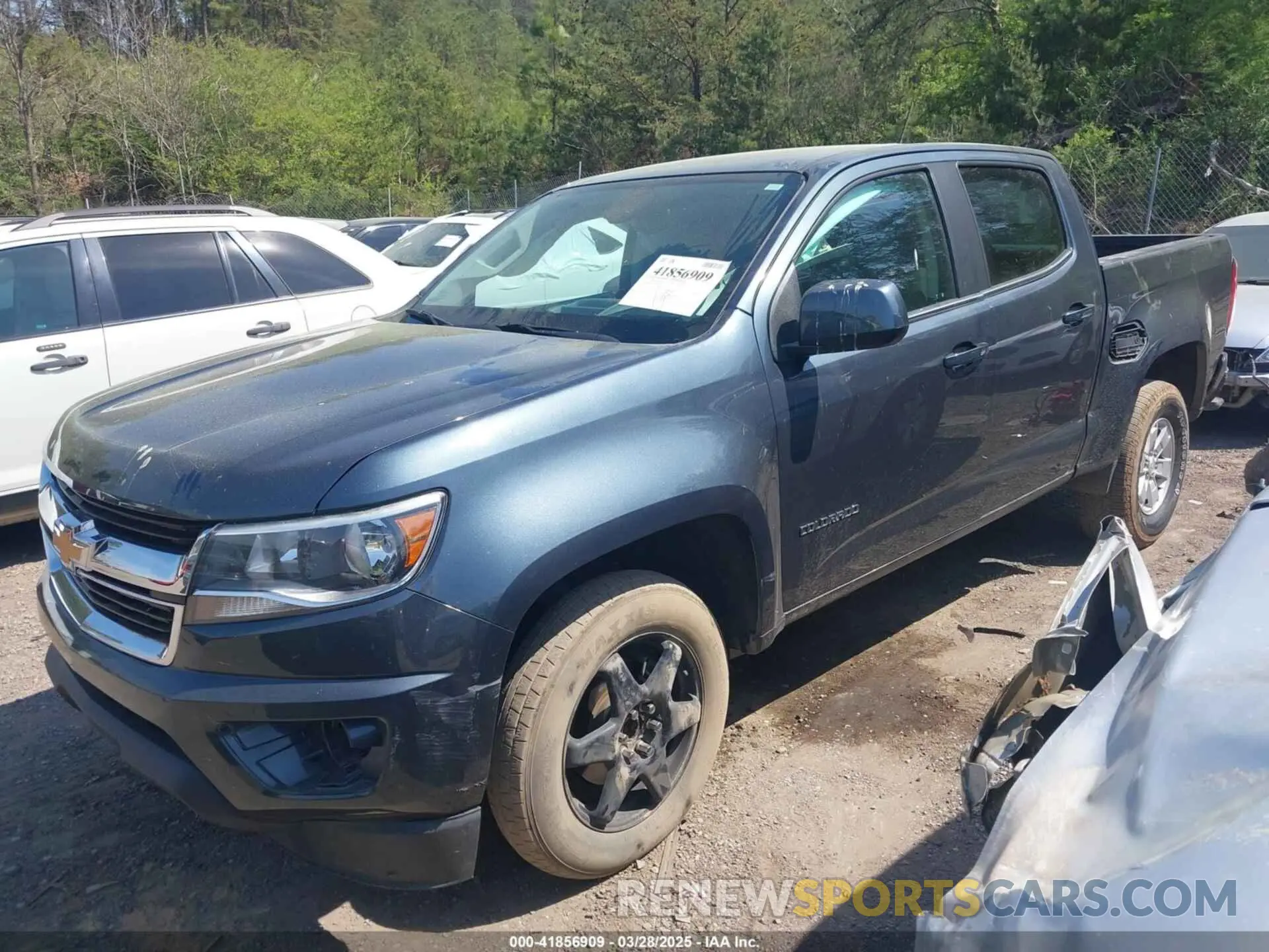 2 Photograph of a damaged car 1GCGSBEAXK1174709 CHEVROLET COLORADO 2019