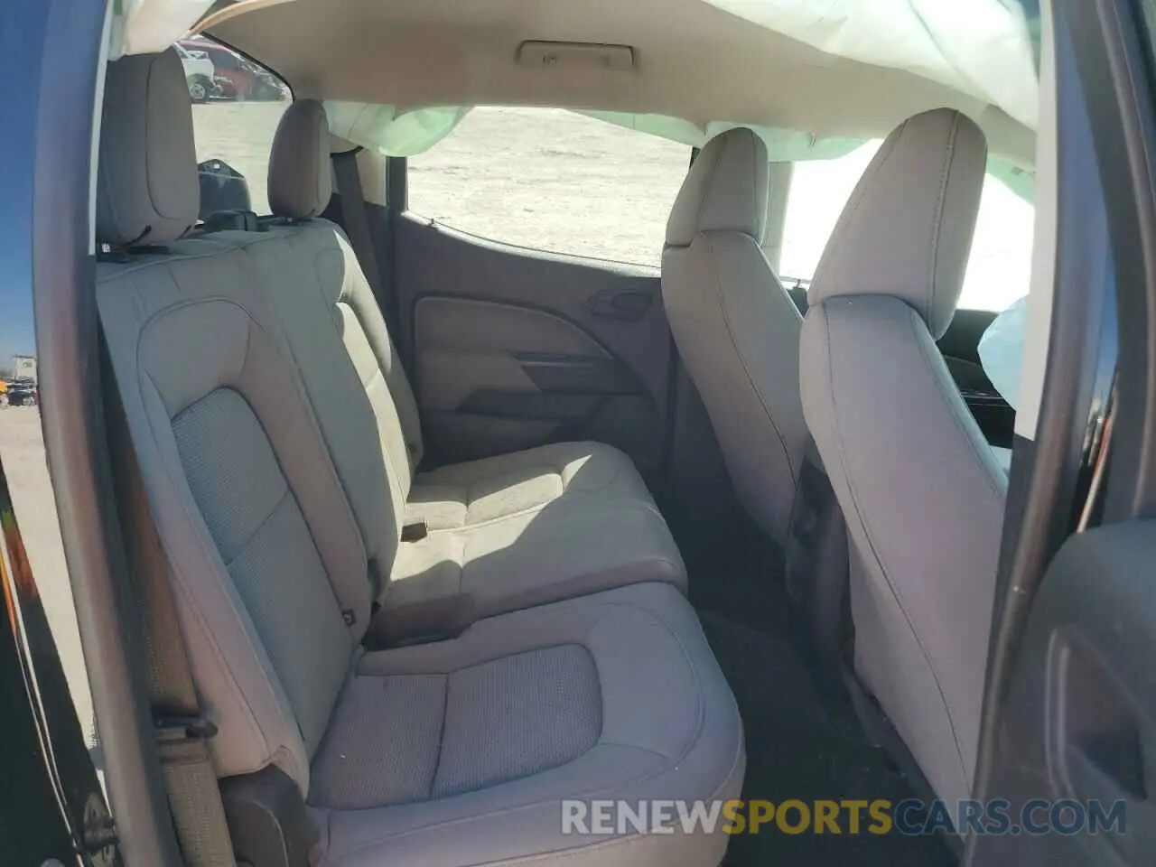 10 Photograph of a damaged car 1GCGSBEAXK1182714 CHEVROLET COLORADO 2019