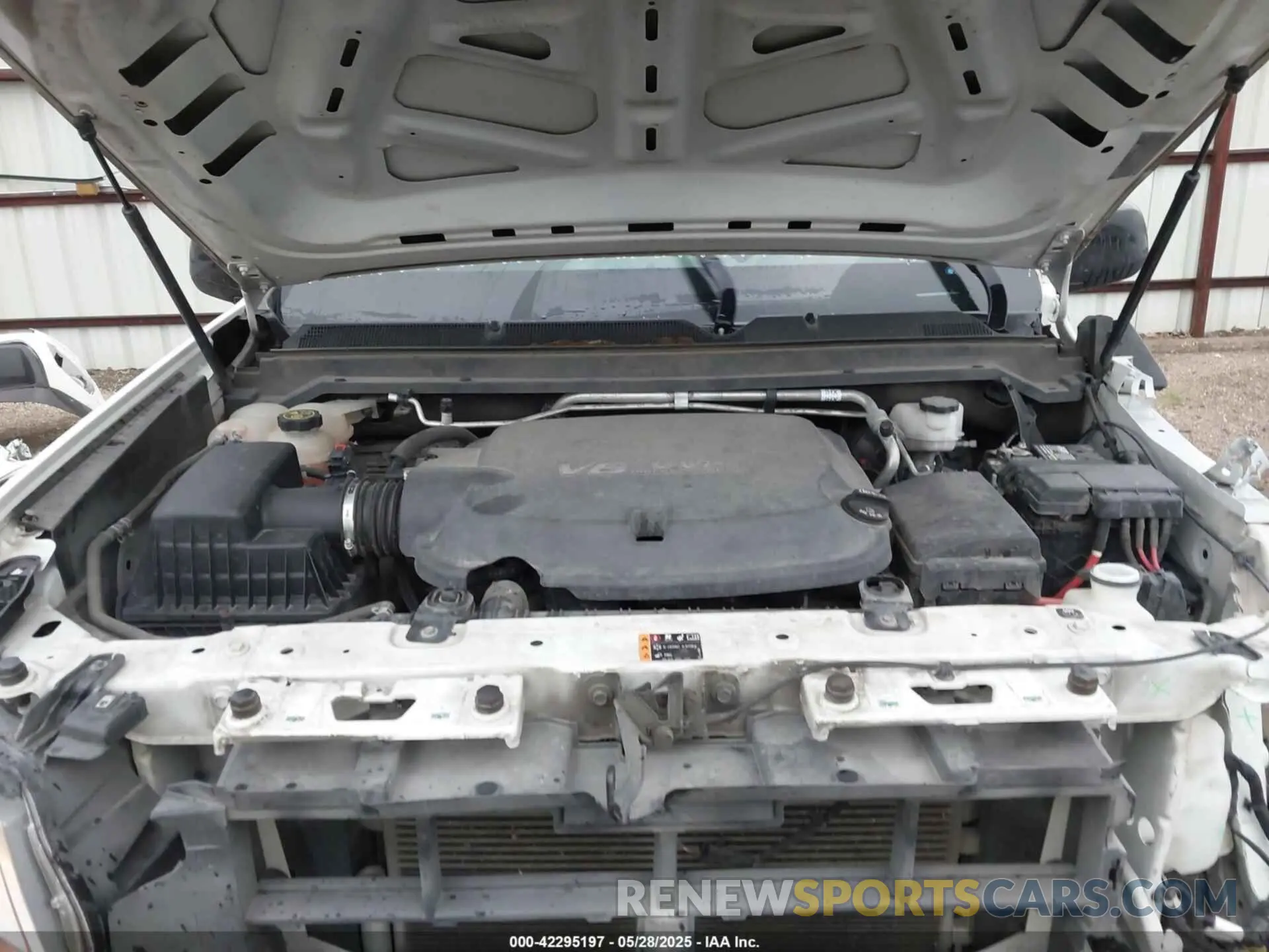 10 Photograph of a damaged car 1GCGSBEN0K1254202 CHEVROLET COLORADO 2019
