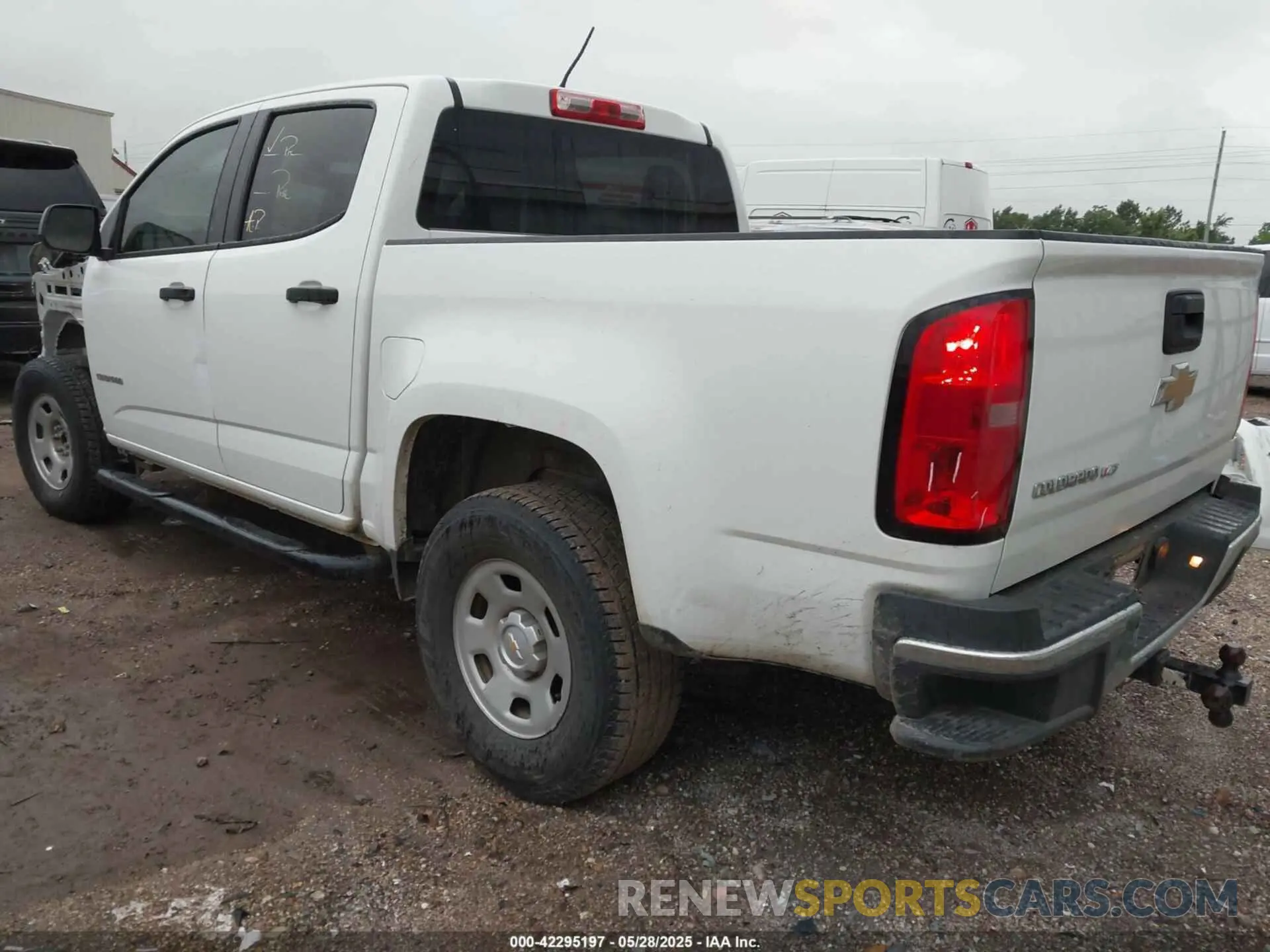 3 Photograph of a damaged car 1GCGSBEN0K1254202 CHEVROLET COLORADO 2019