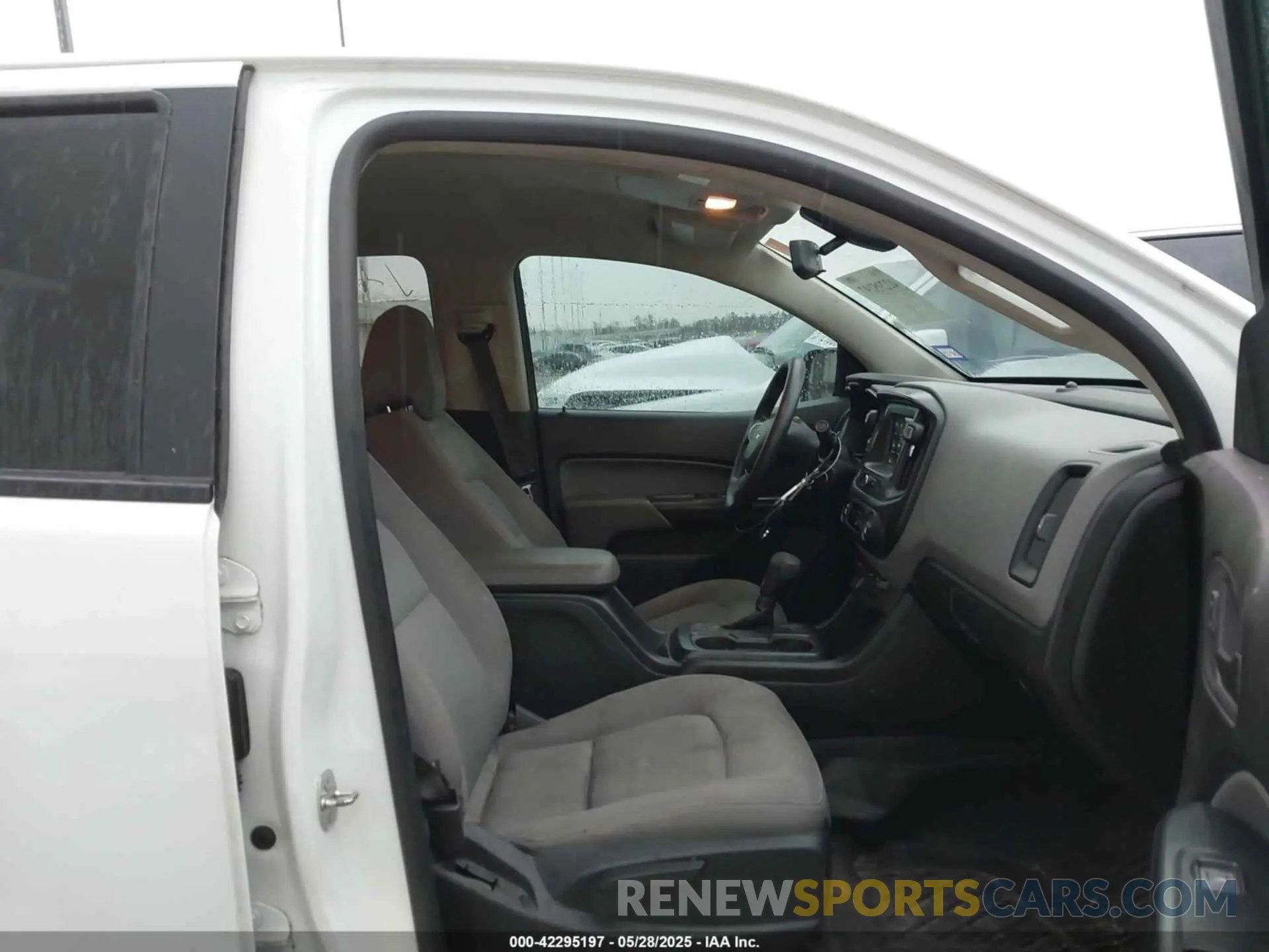 5 Photograph of a damaged car 1GCGSBEN0K1254202 CHEVROLET COLORADO 2019