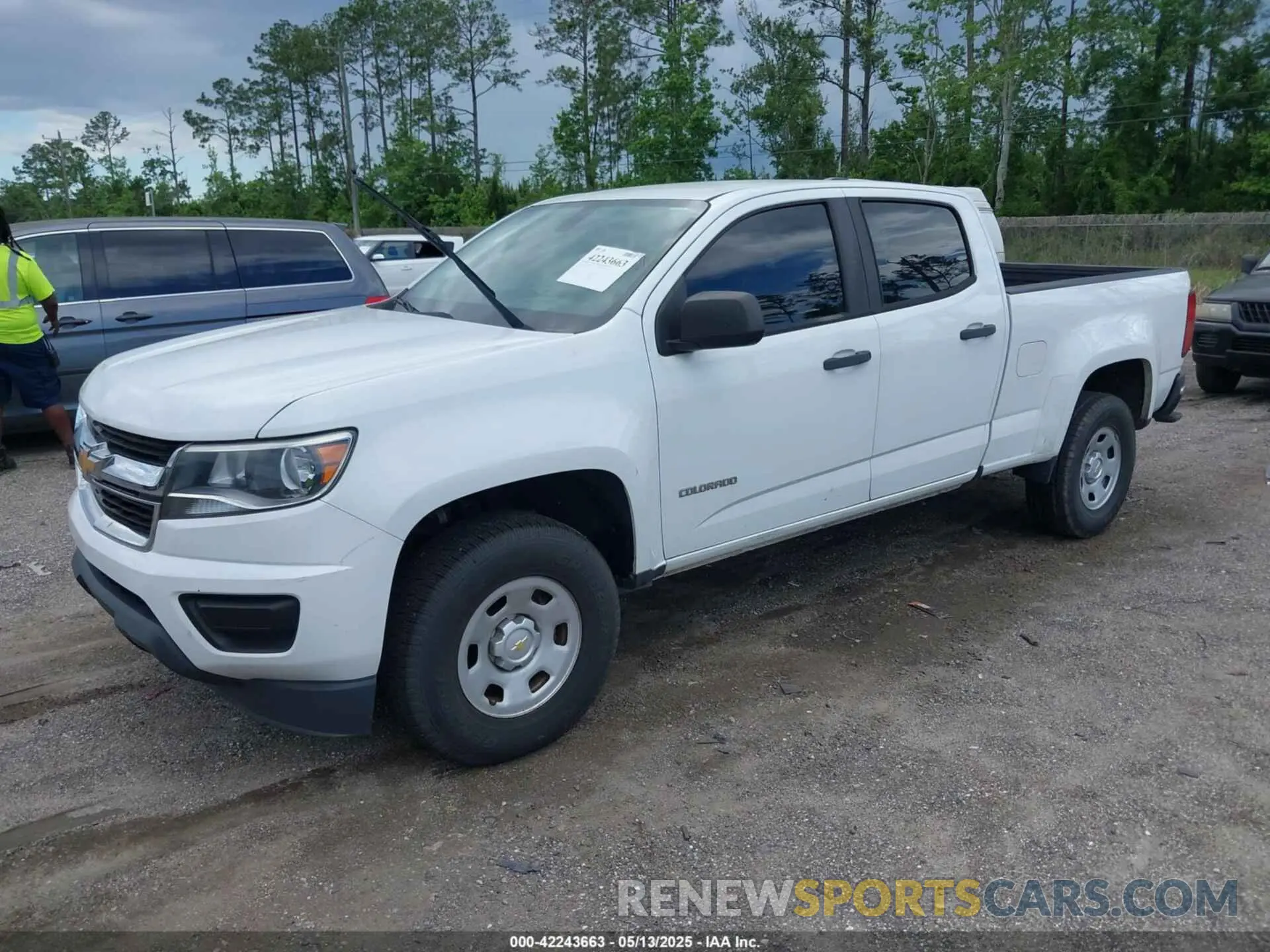 2 Photograph of a damaged car 1GCGSBEN2K1124325 CHEVROLET COLORADO 2019