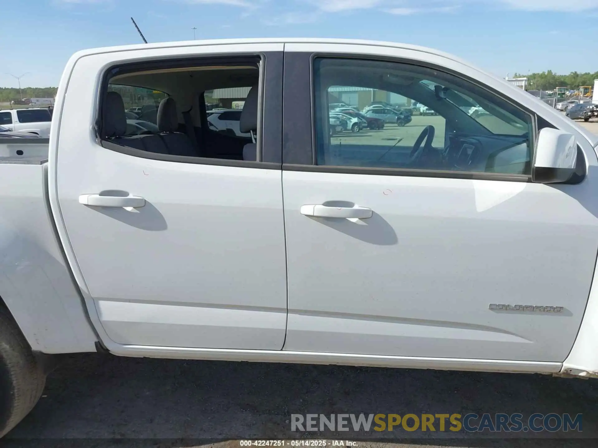 14 Photograph of a damaged car 1GCGSBEN2K1153095 CHEVROLET COLORADO 2019